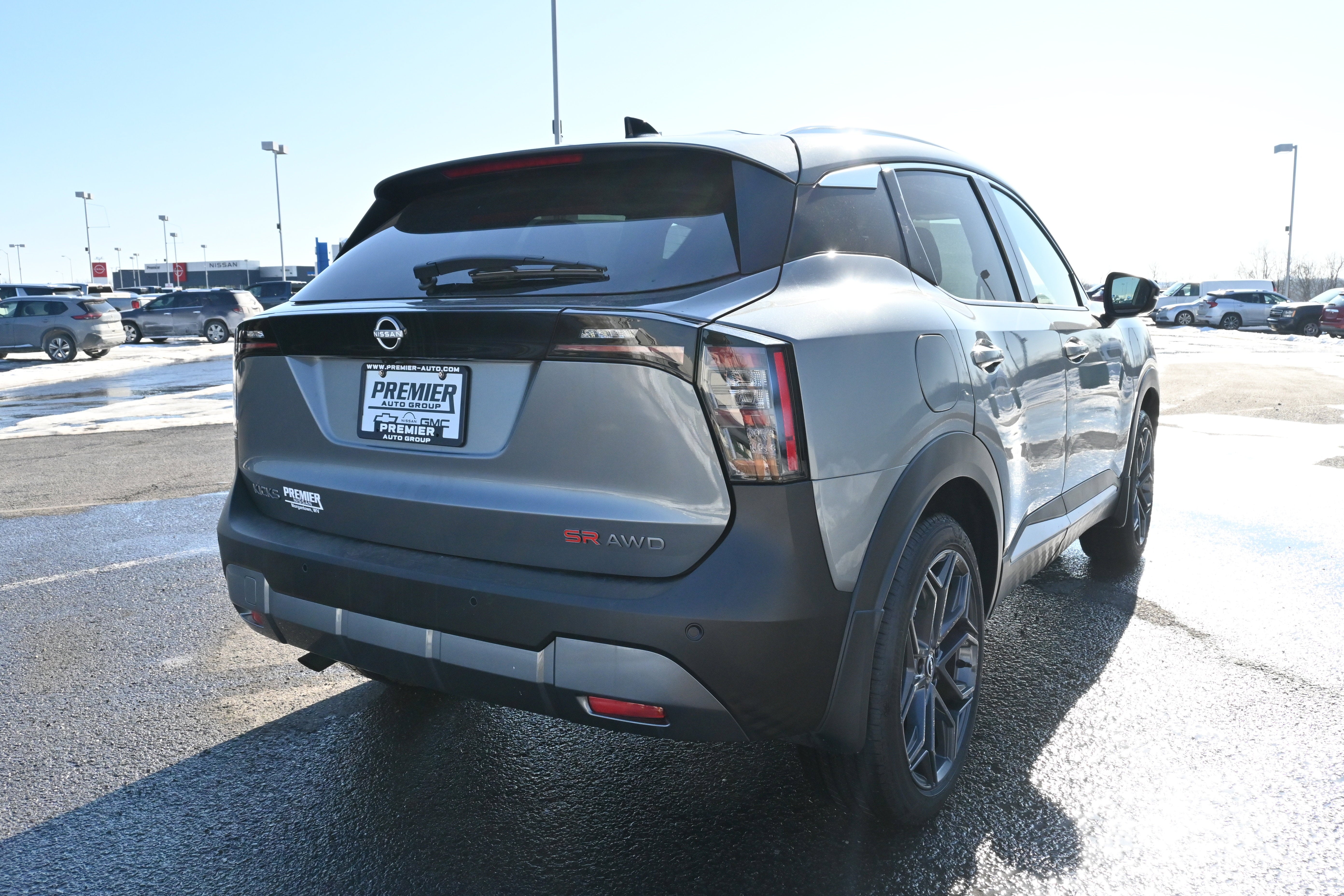 2026 Nissan Kicks SR