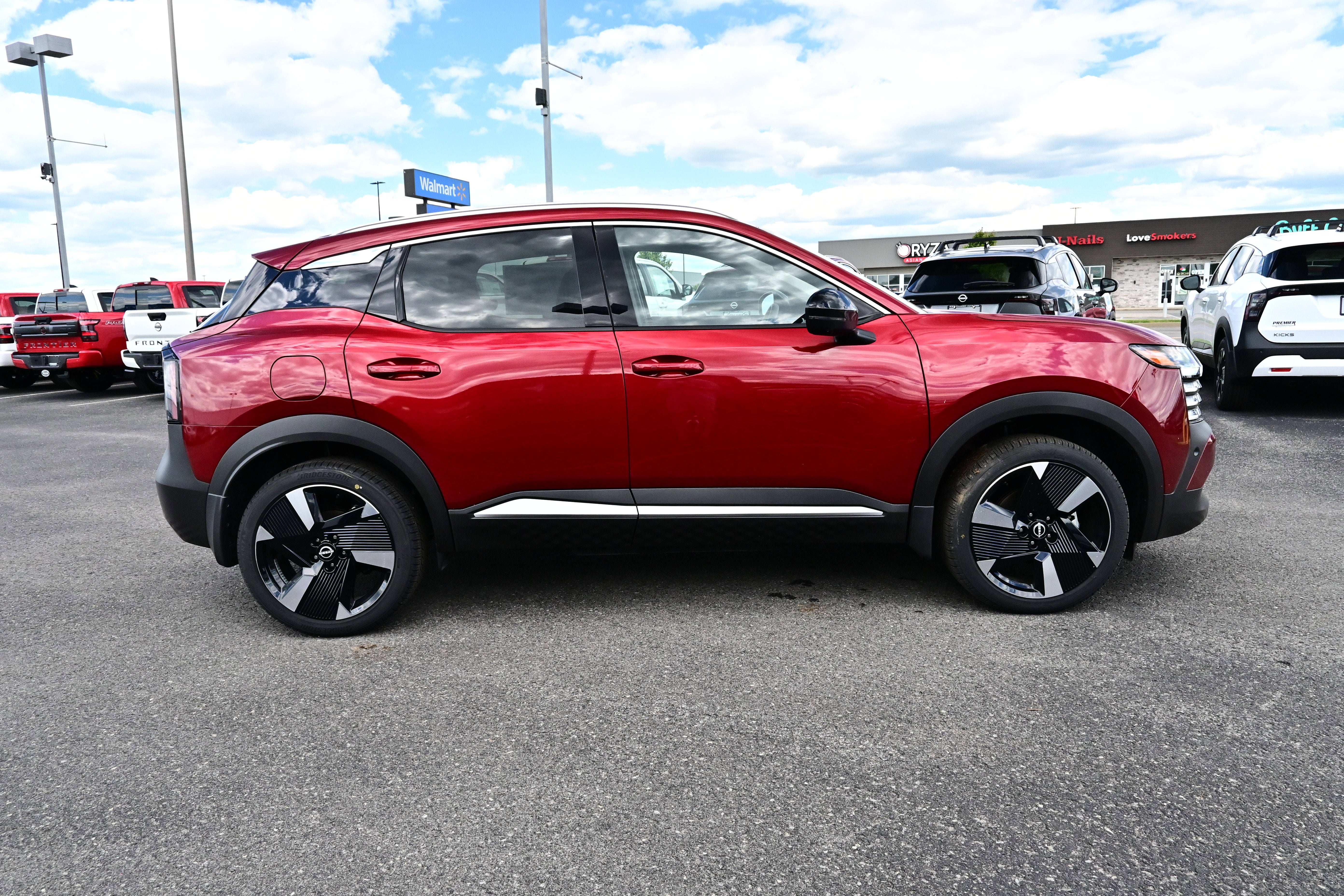 2026 Nissan Kicks SR
