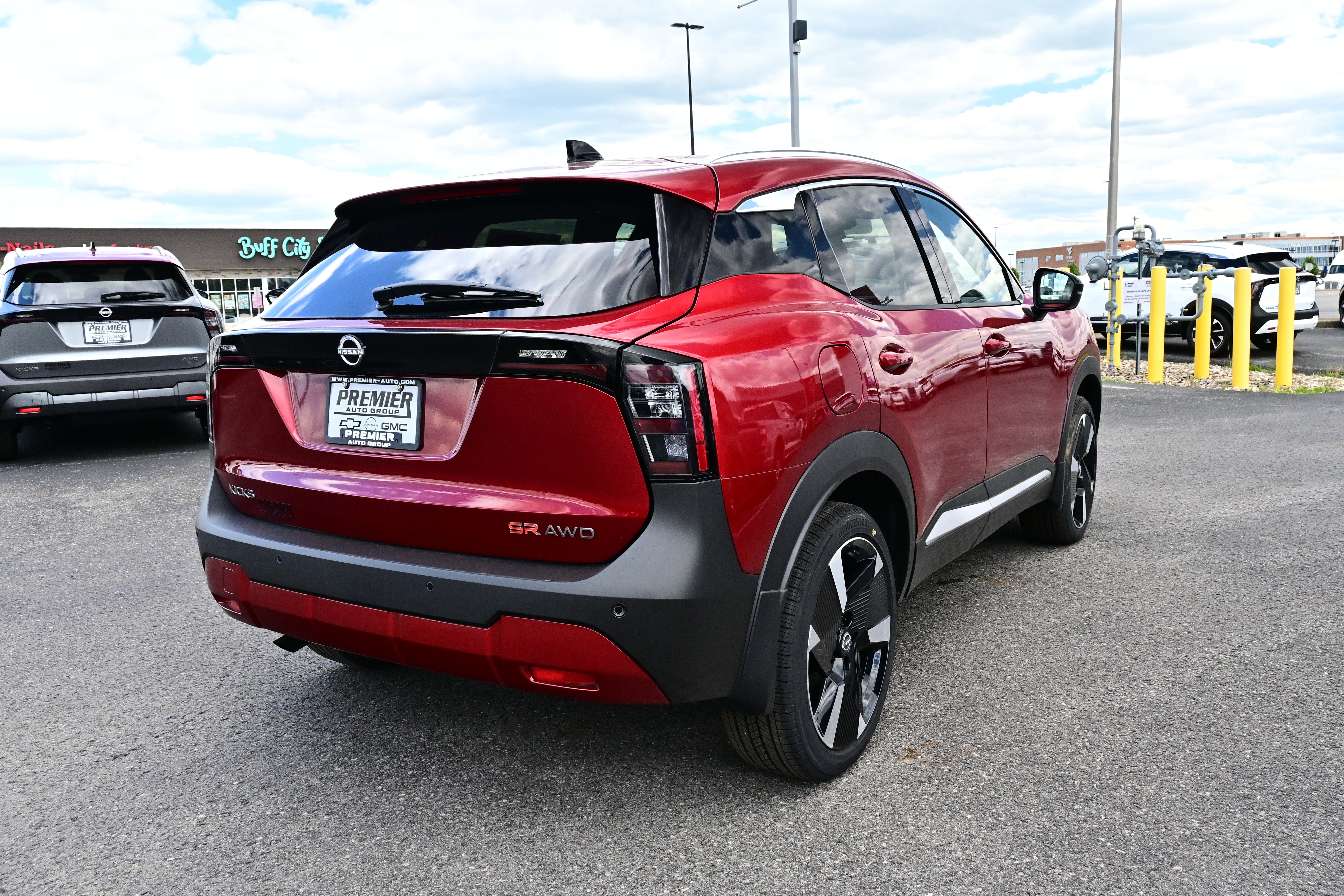 2026 Nissan Kicks SR