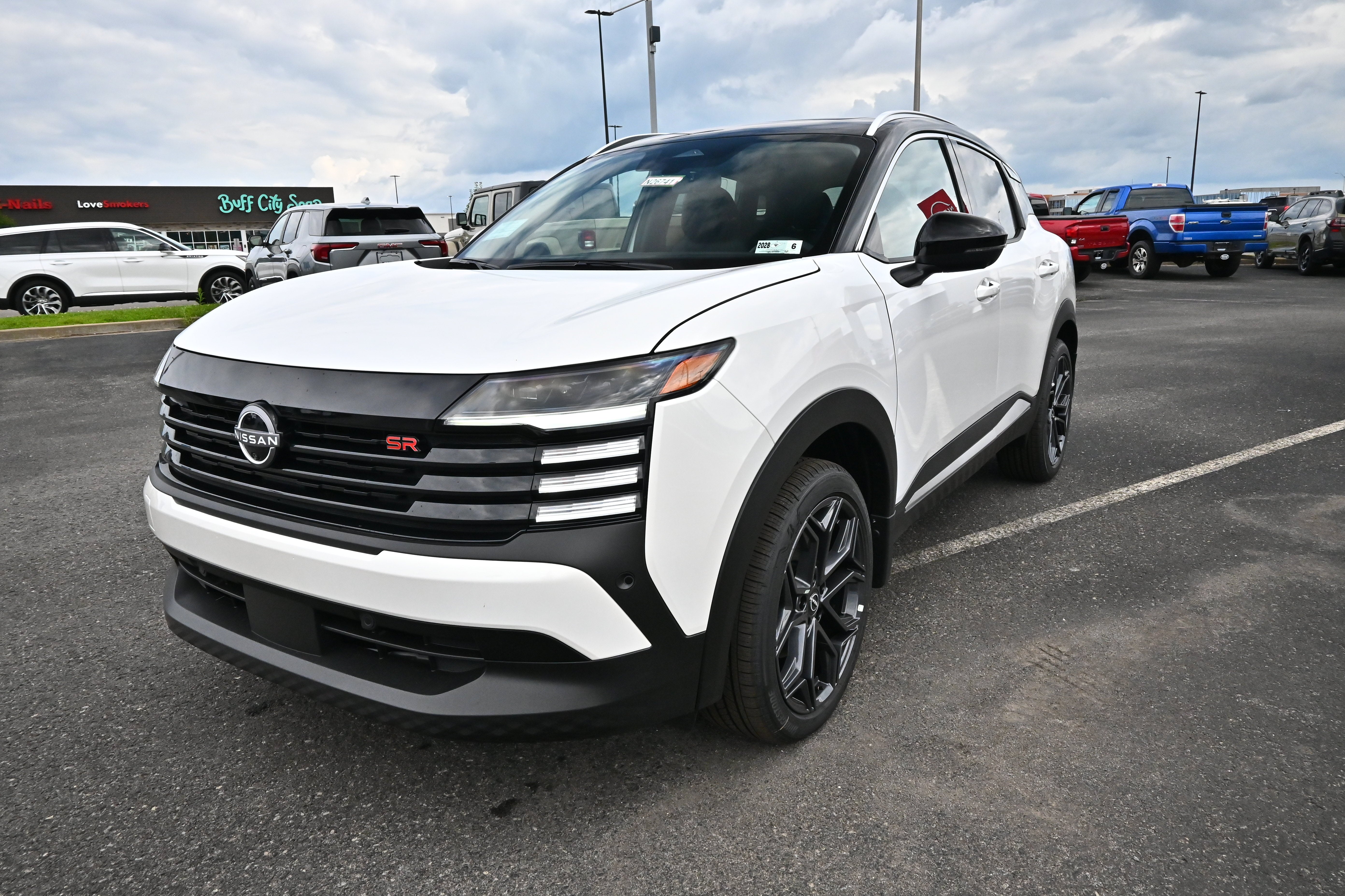2026 Nissan Kicks SR