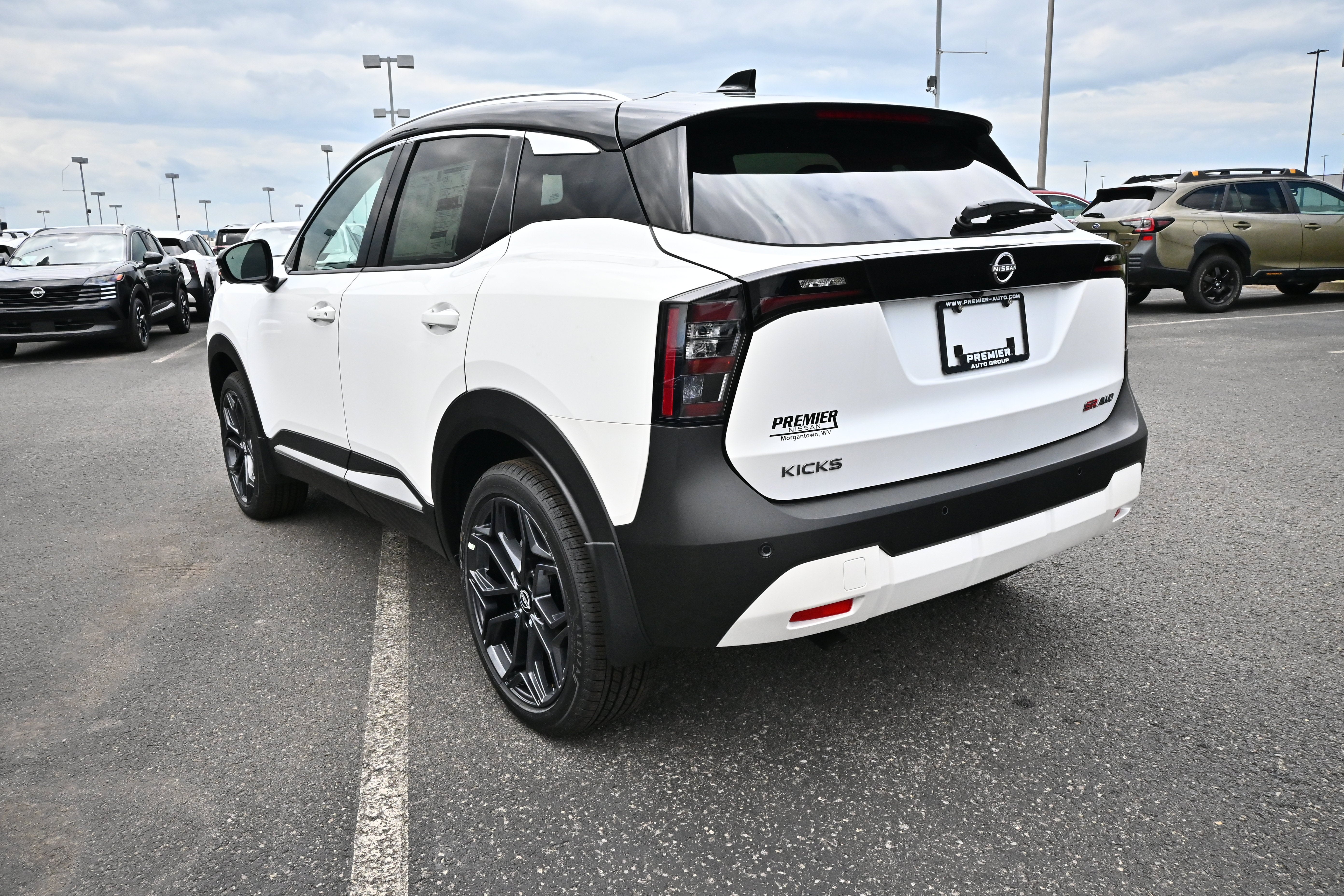 2026 Nissan Kicks SR