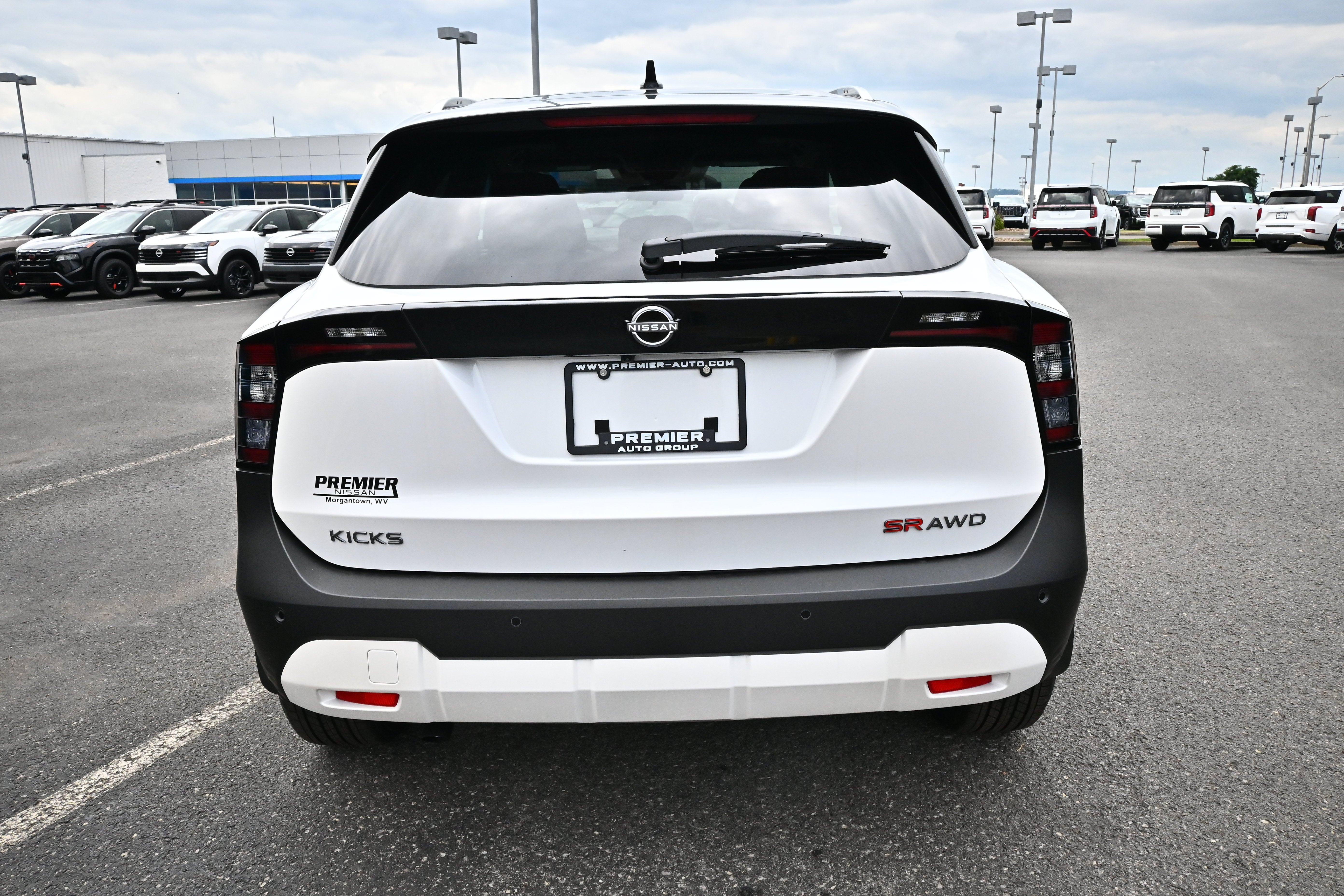 2026 Nissan Kicks SR