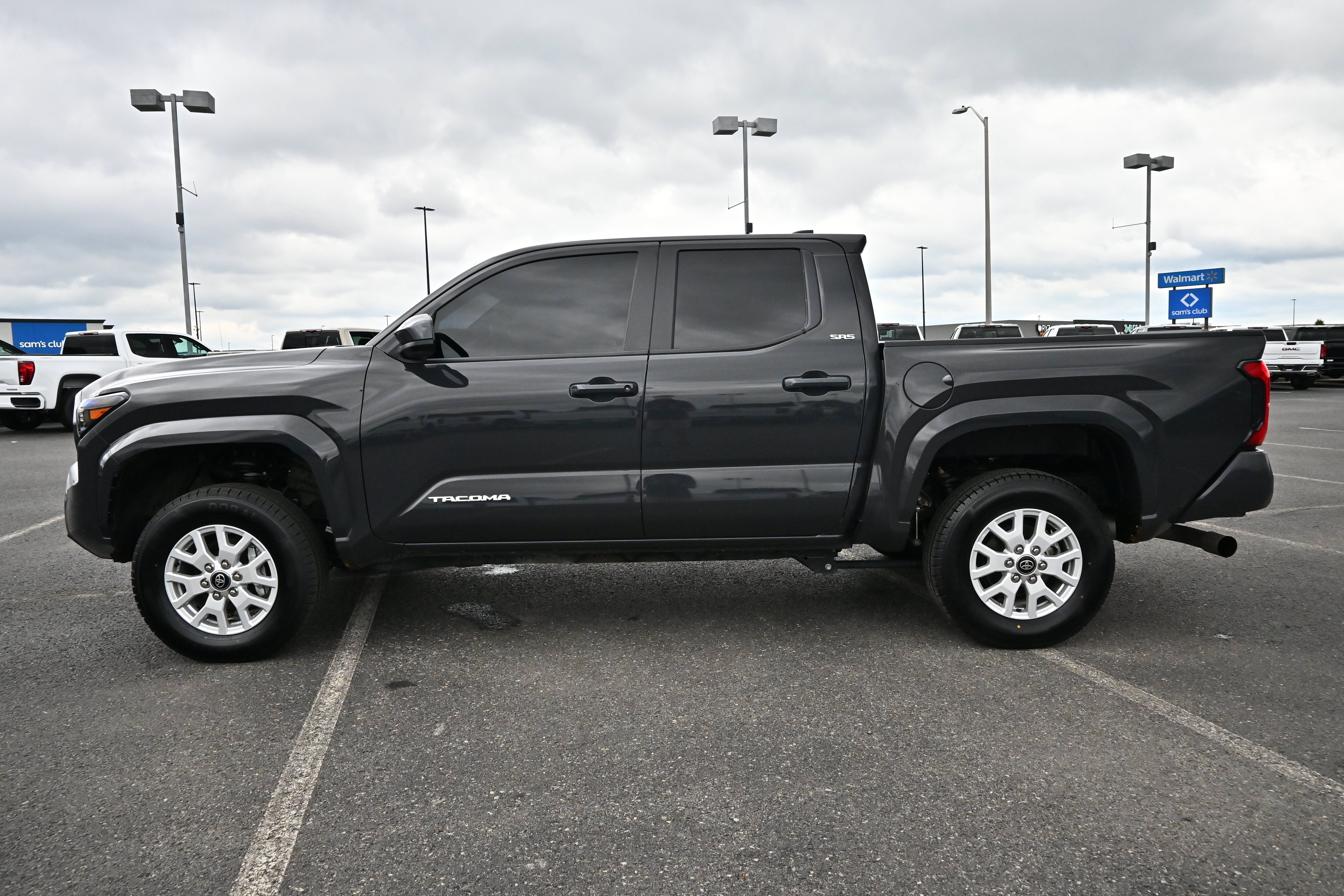2025 Toyota Tacoma 4WD SR5