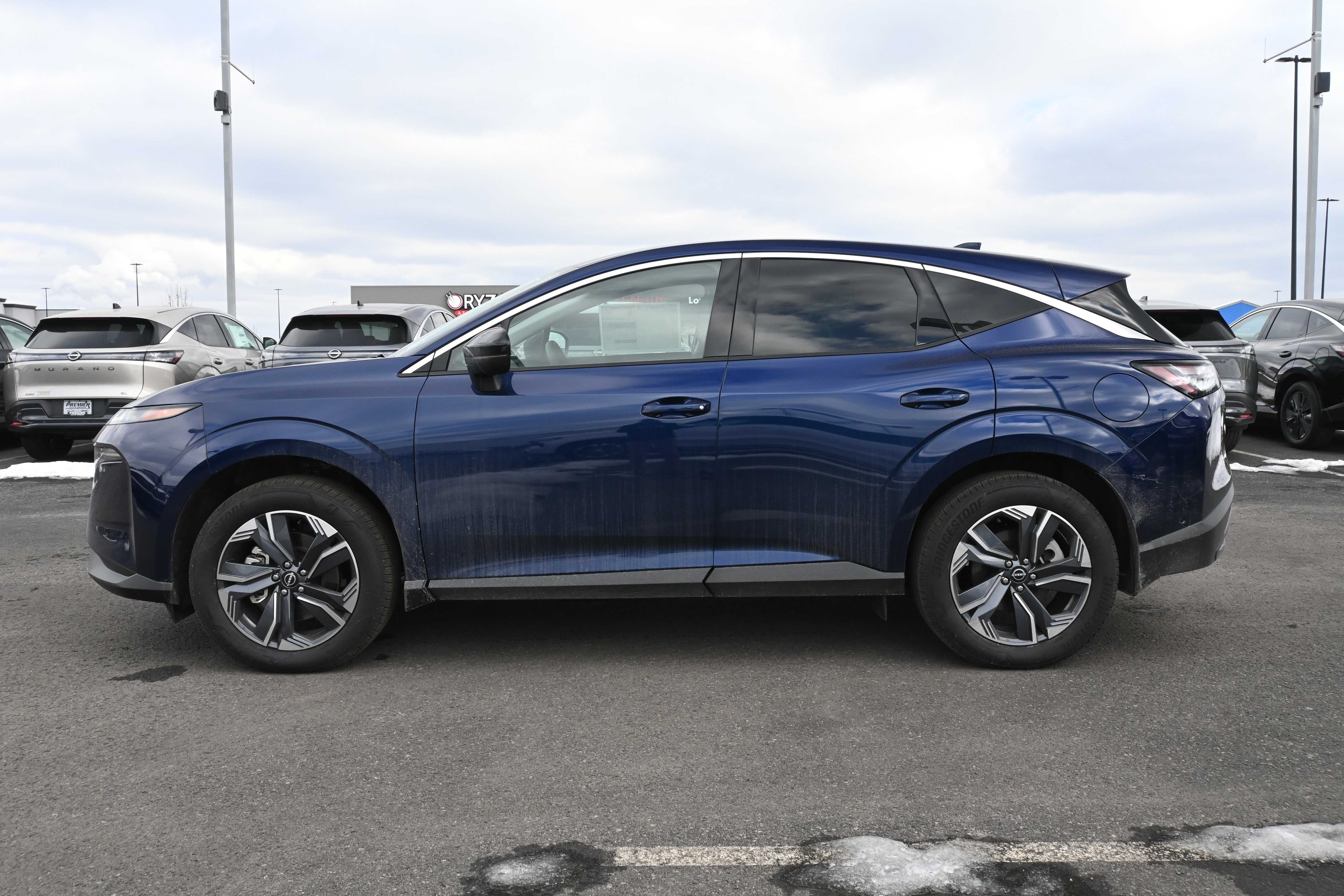 2025 Nissan Murano SL