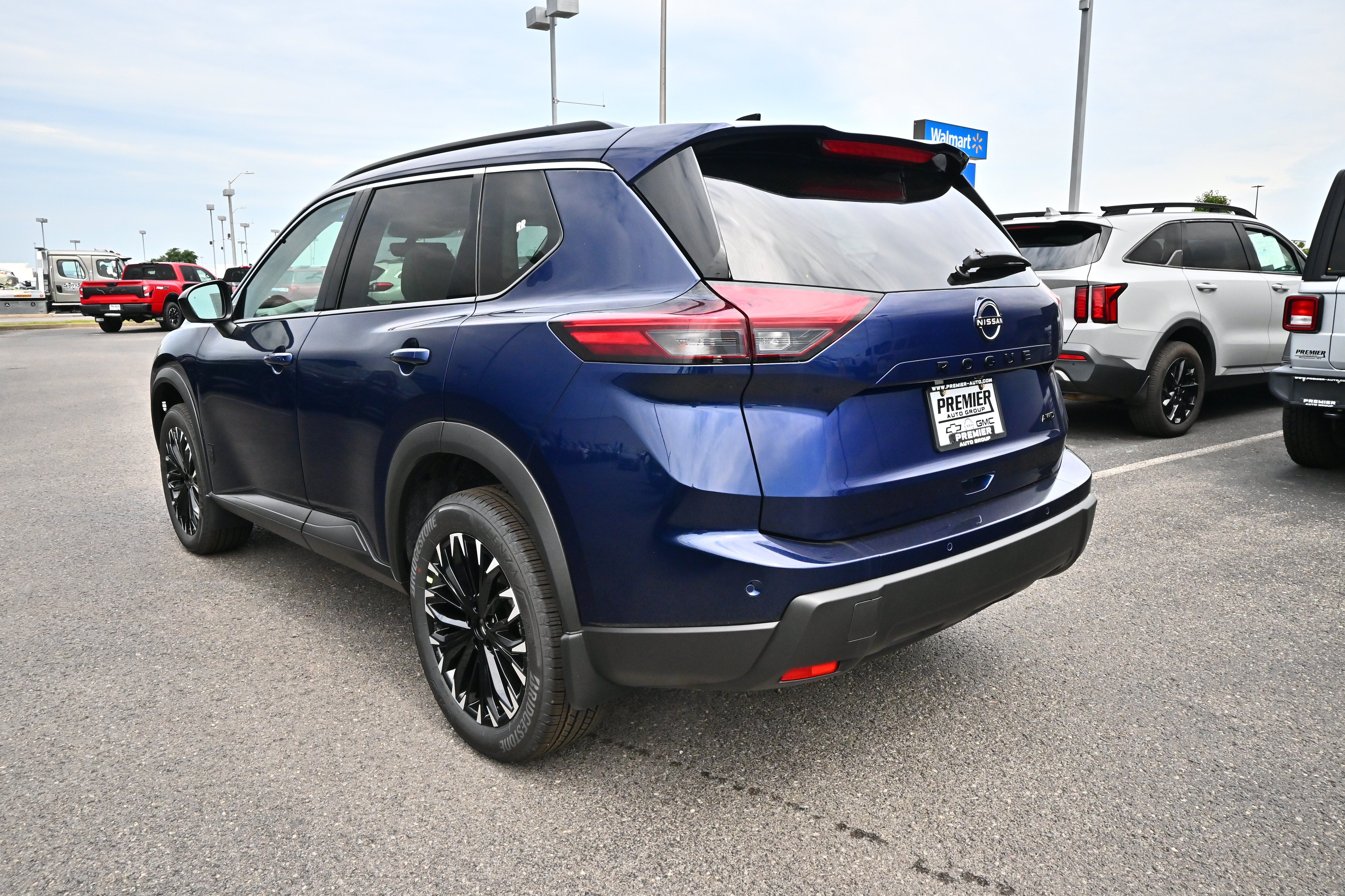 2026 Nissan Rogue Dark Armor™
