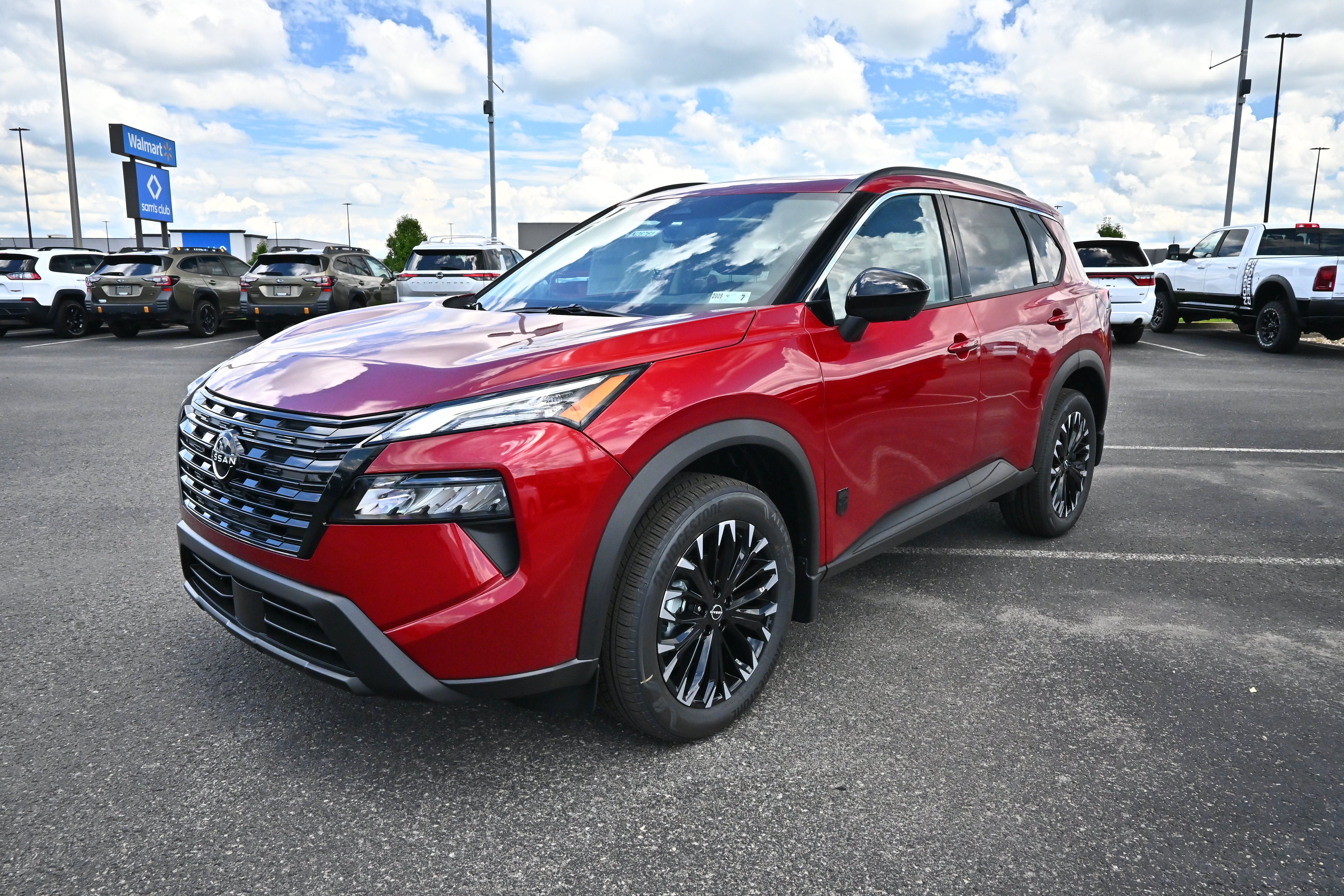 2026 Nissan Rogue Dark Armor