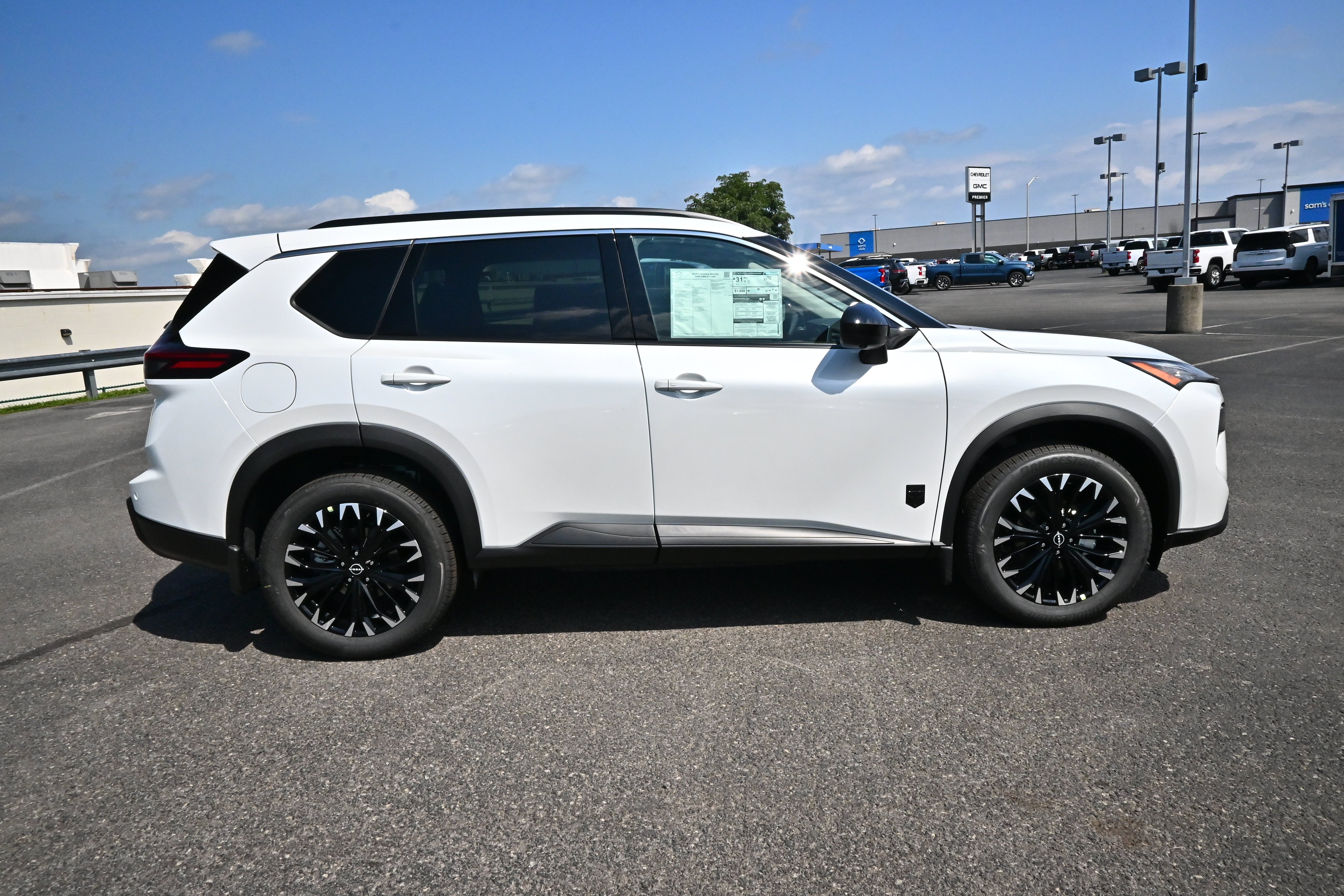 2026 Nissan Rogue Dark Armor™