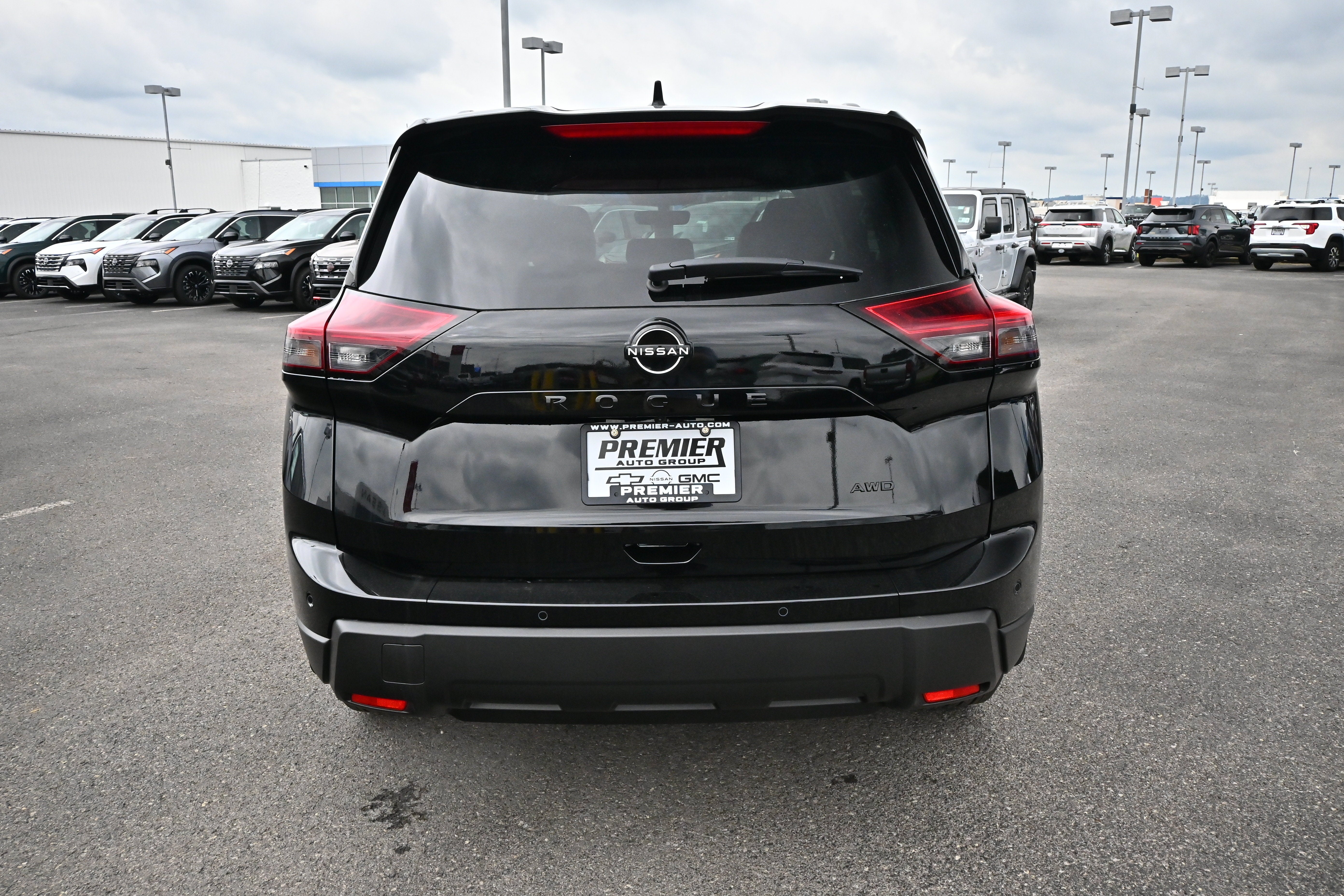 2026 Nissan Rogue Dark Armor™