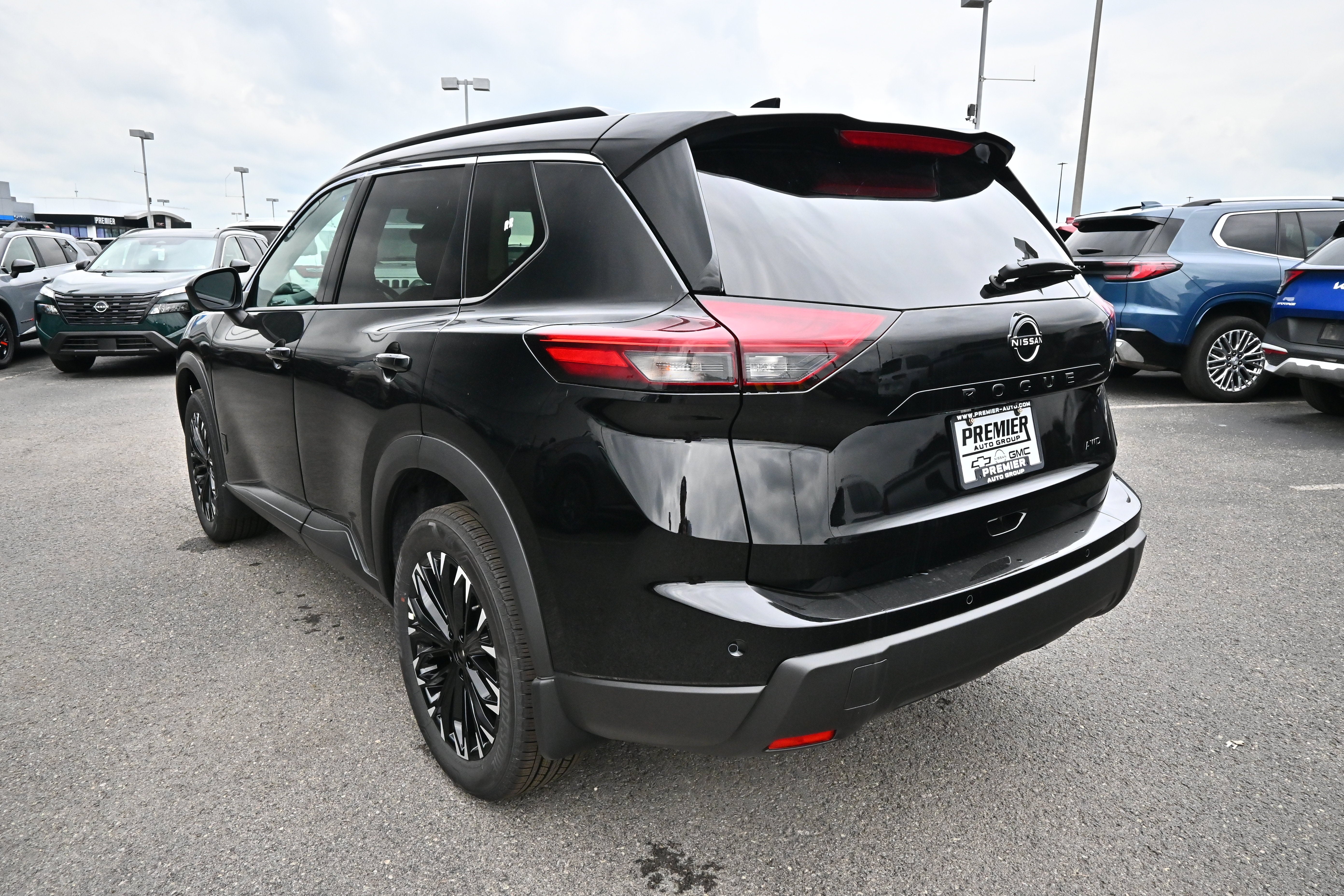 2026 Nissan Rogue Dark Armor™