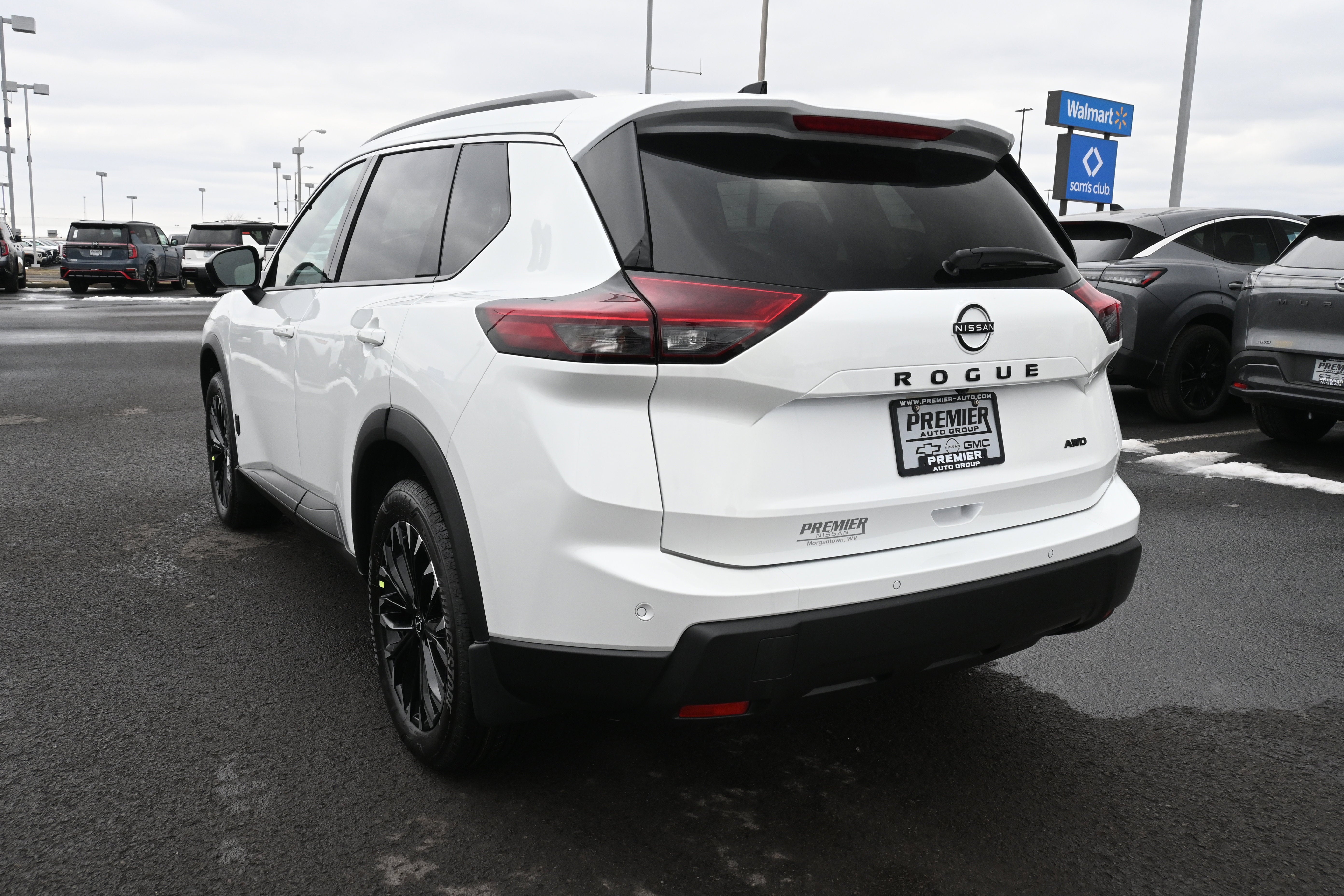 2026 Nissan Rogue Dark Armor™