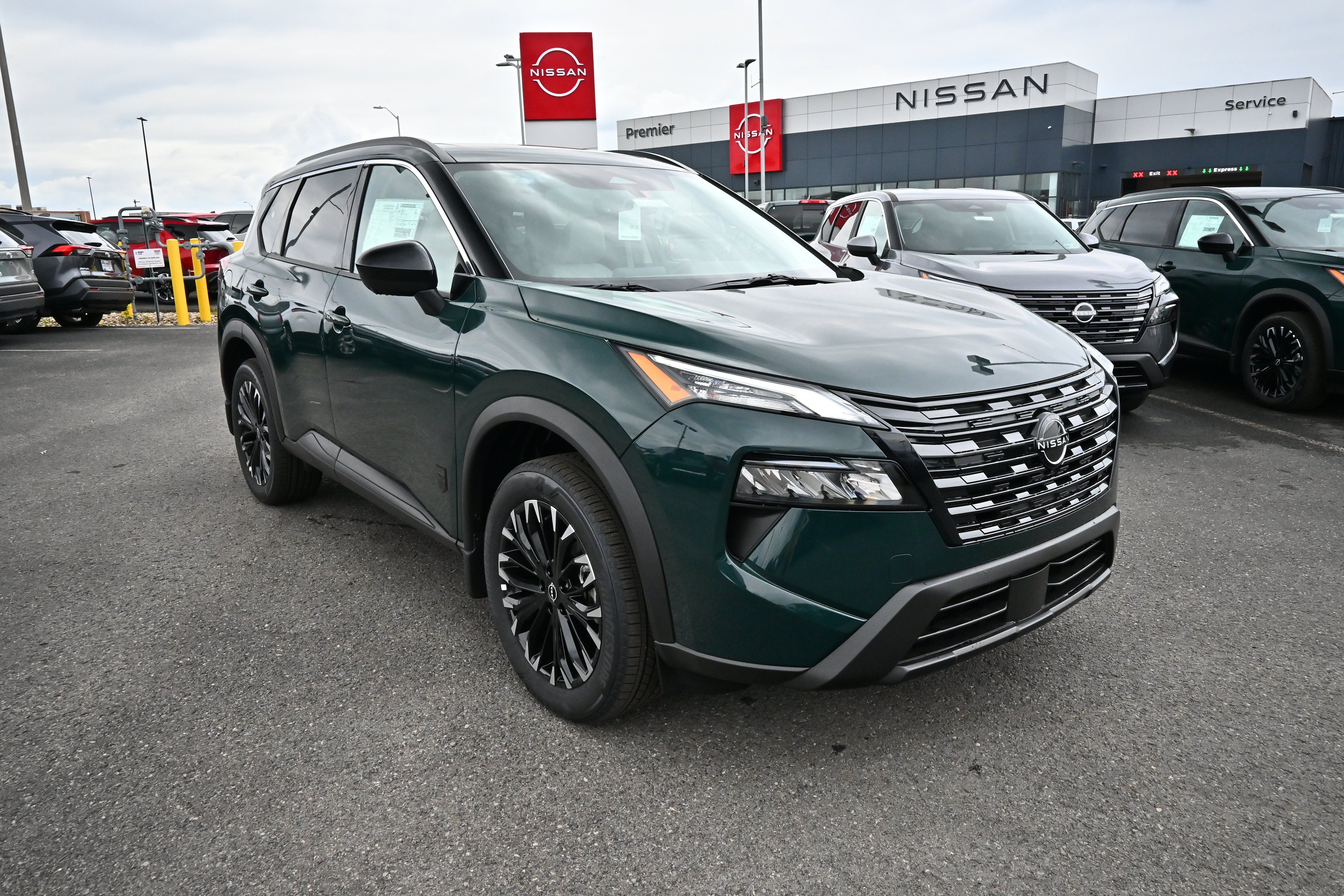 2026 Nissan Rogue Dark Armor™