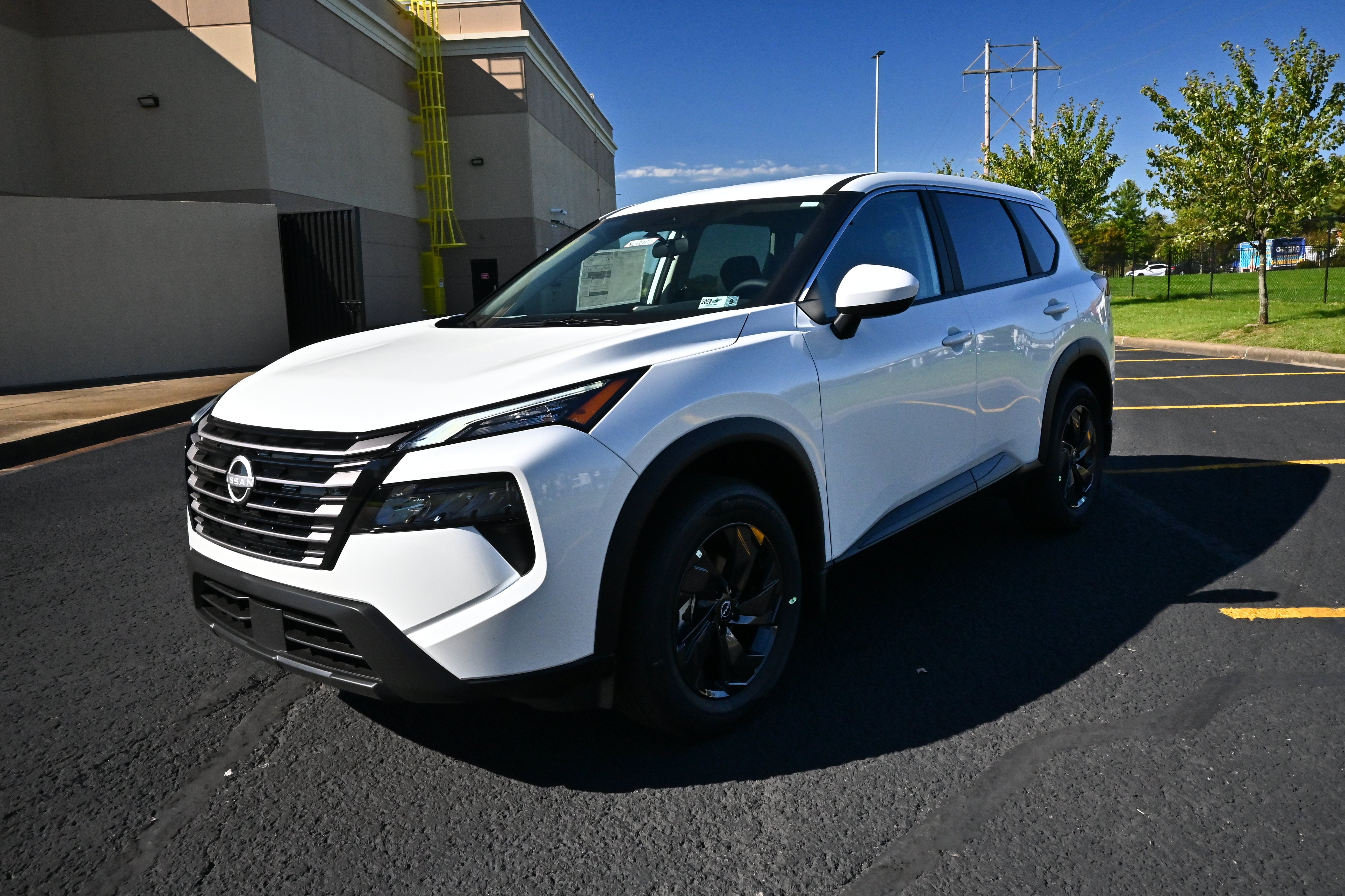 2026 Nissan Rogue SV