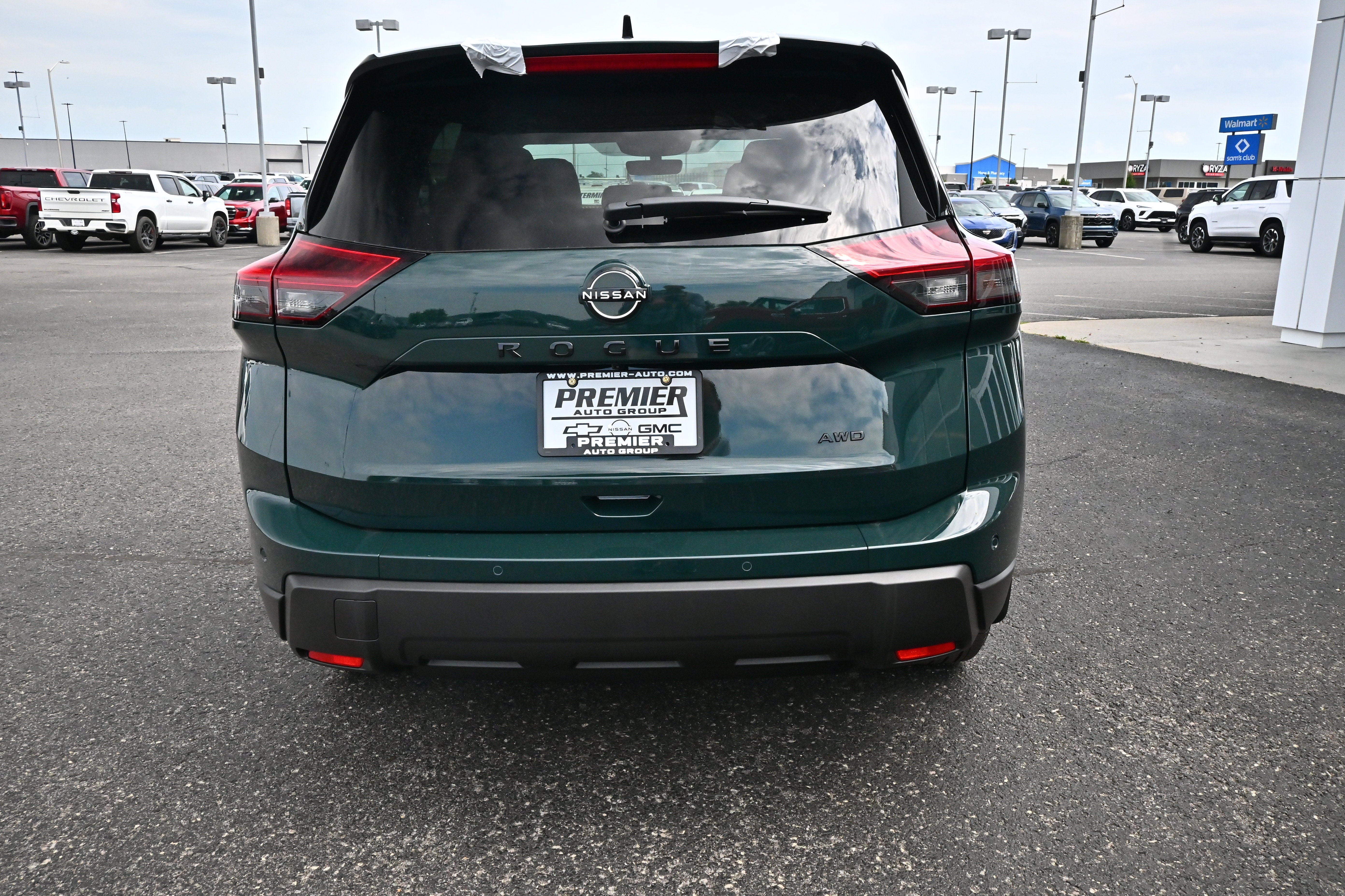 2026 Nissan Rogue Dark Armor™