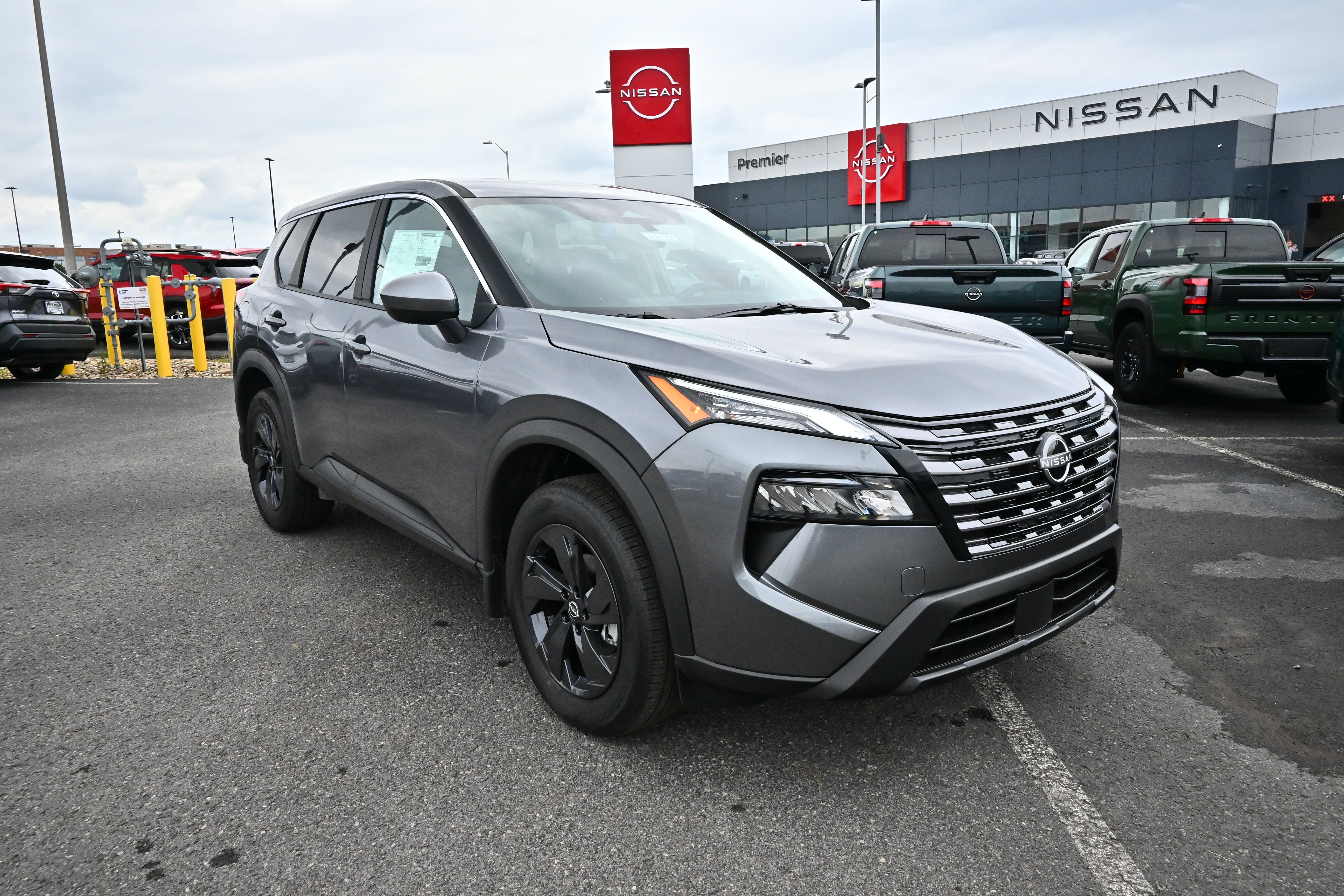 2026 Nissan Rogue SV
