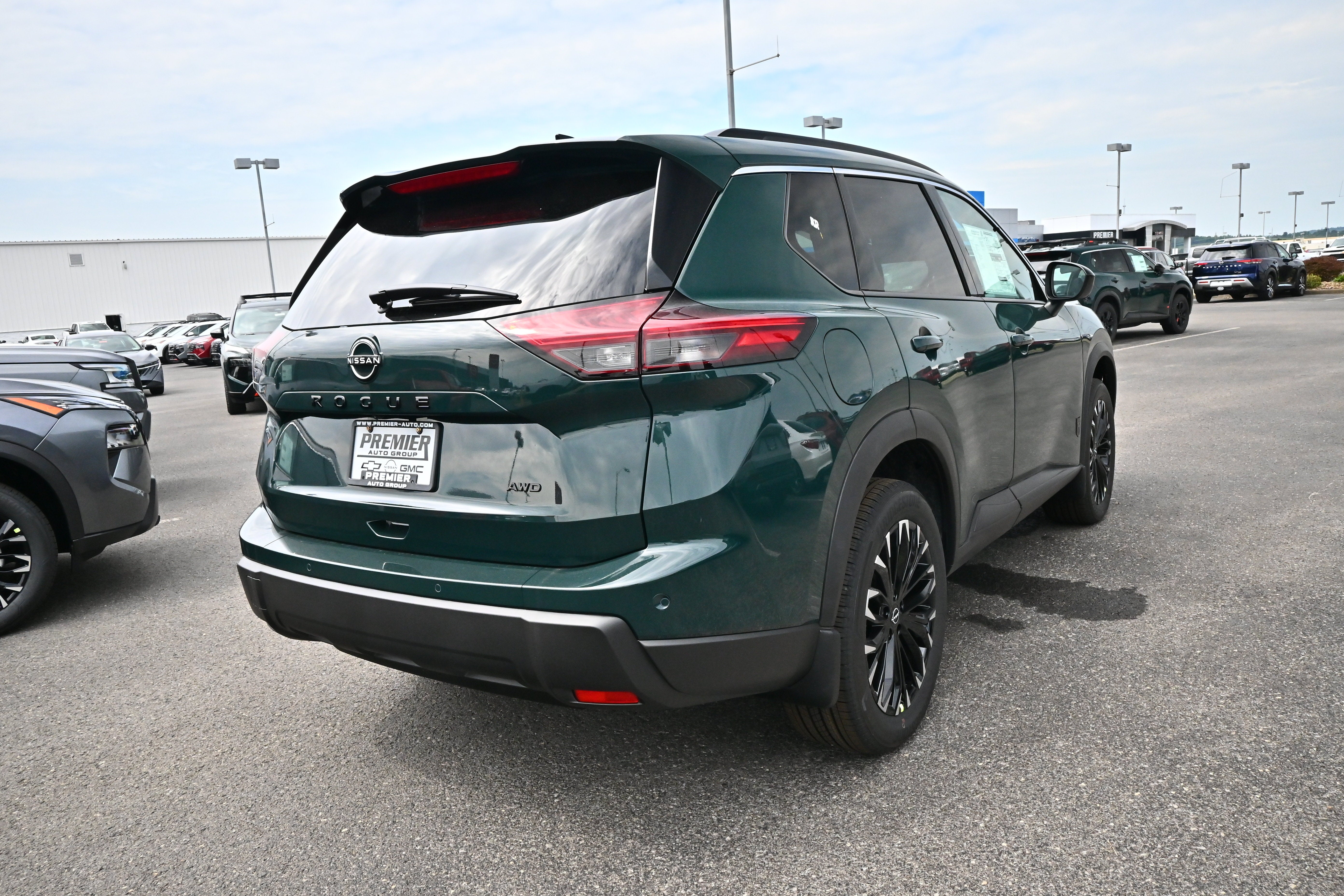 2026 Nissan Rogue Dark Armor™