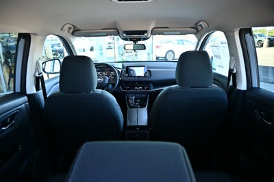 2027 Nissan Rogue SV