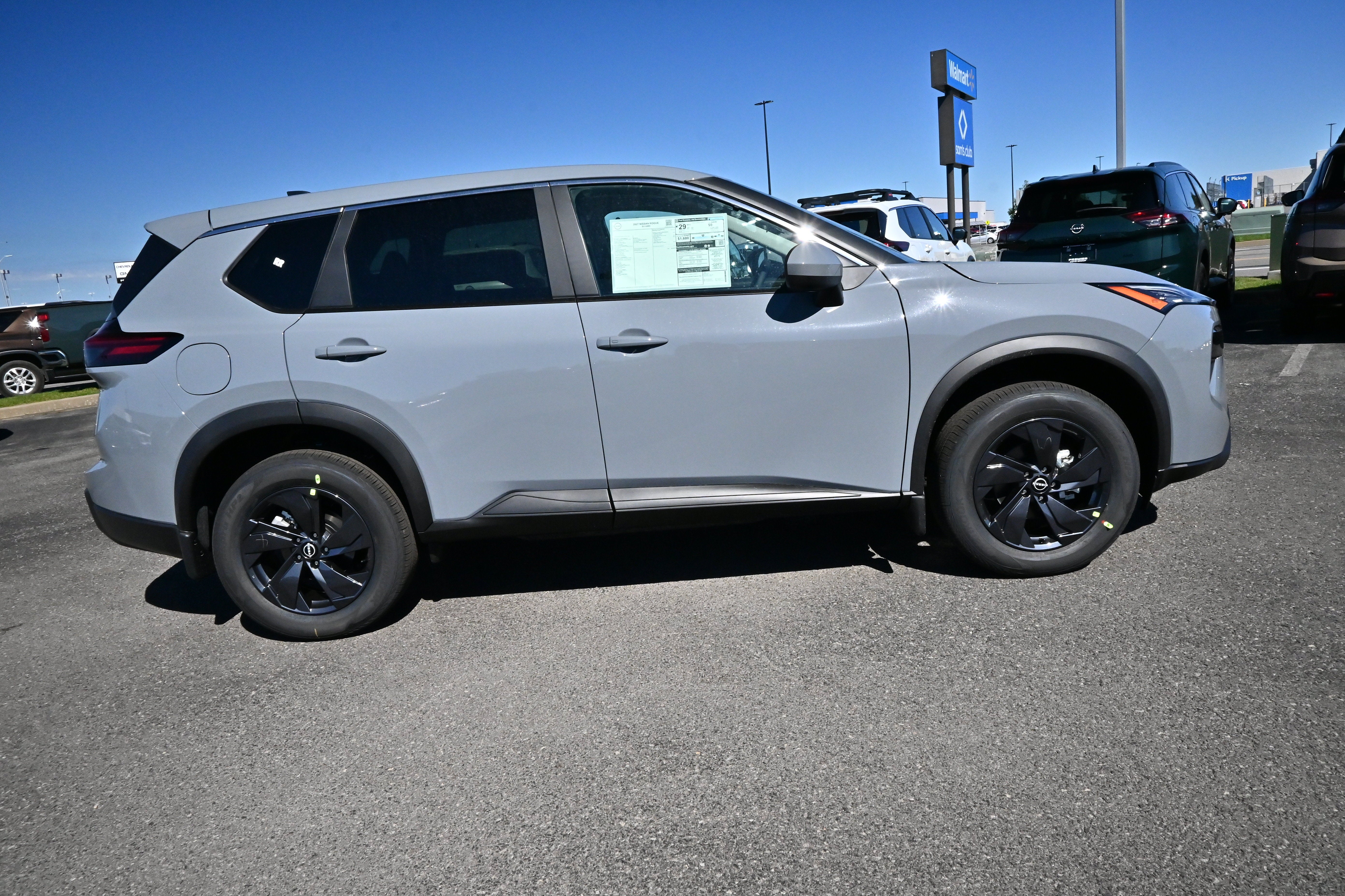 2027 Nissan Rogue SV