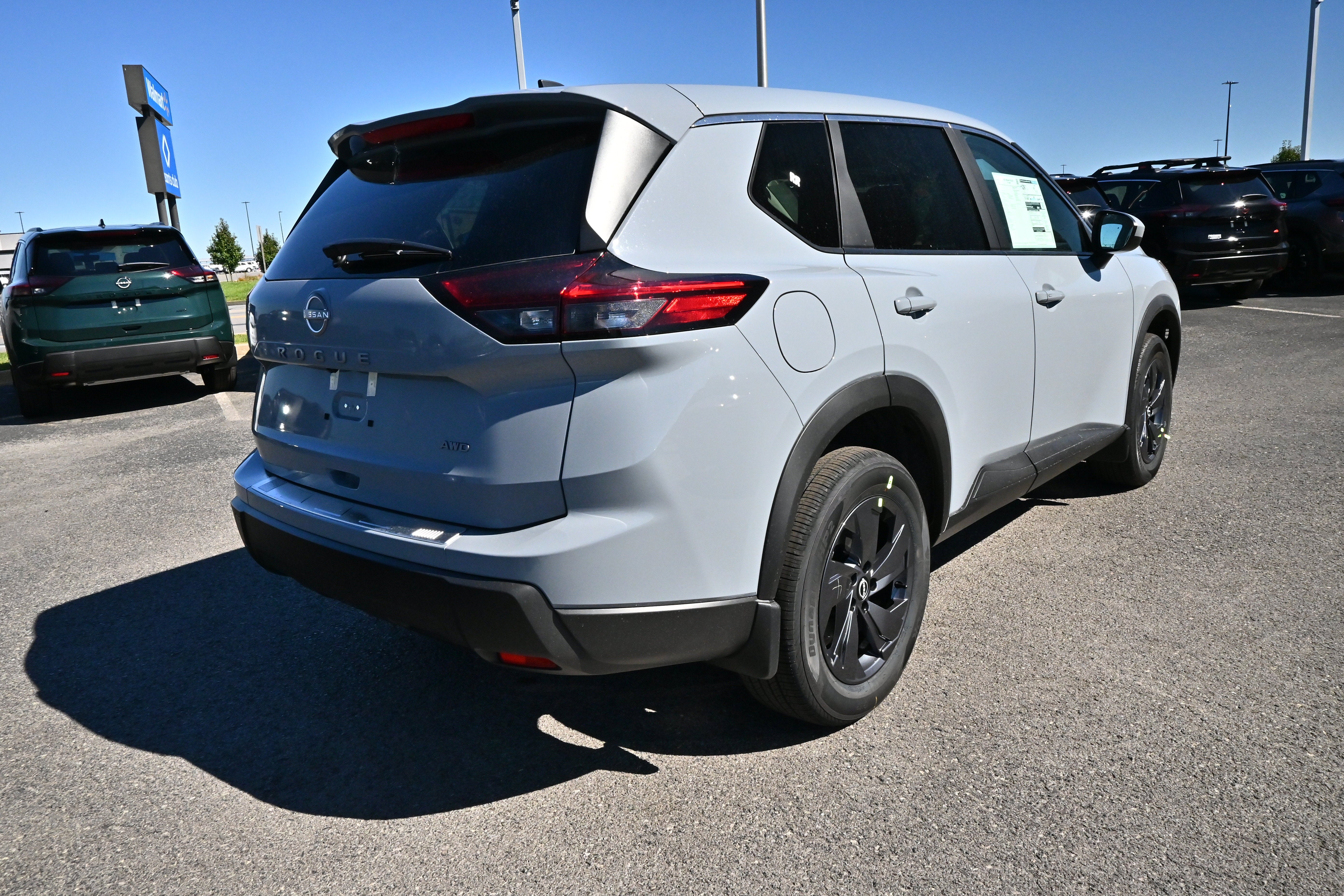 2027 Nissan Rogue SV