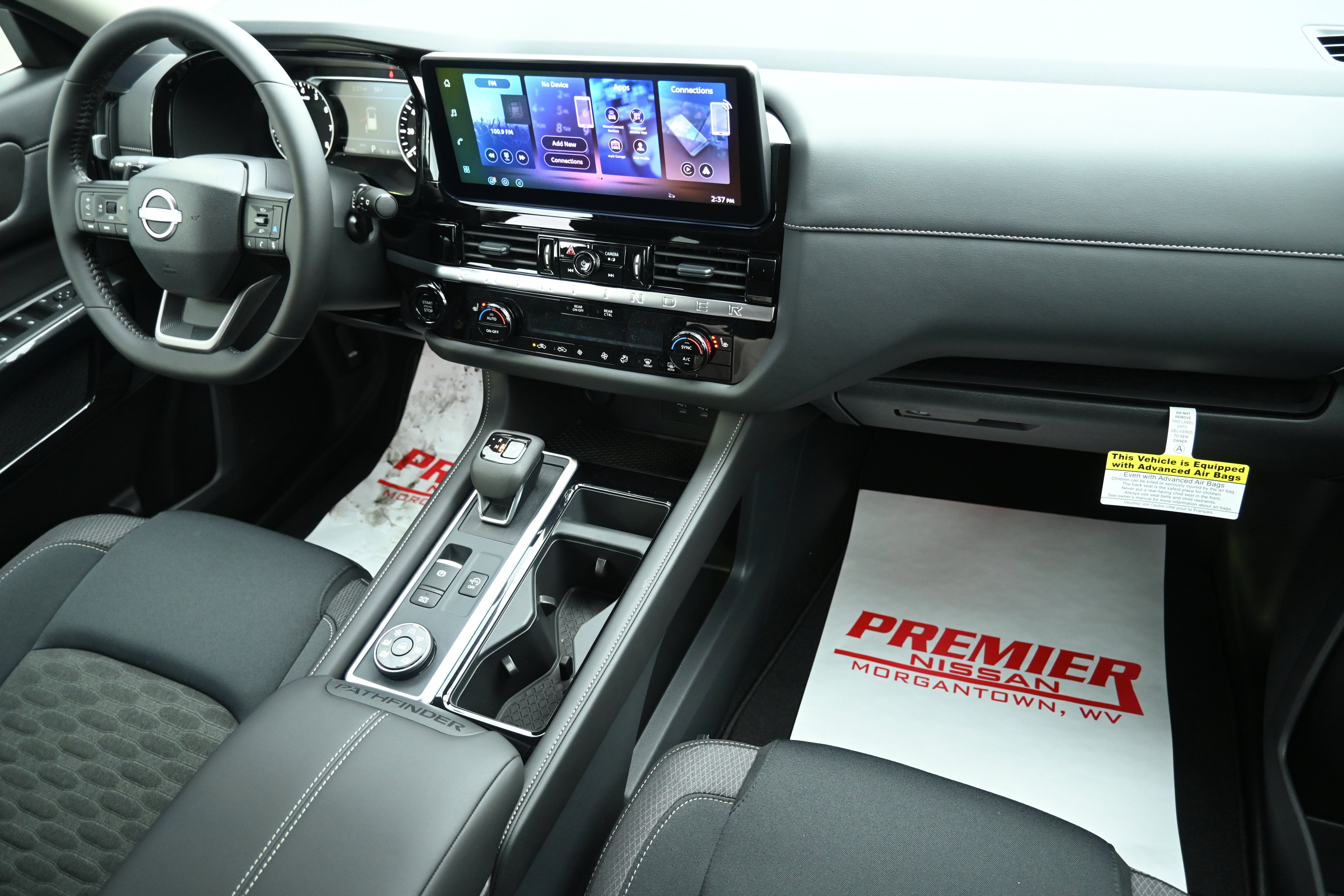 2026 Nissan Pathfinder SV