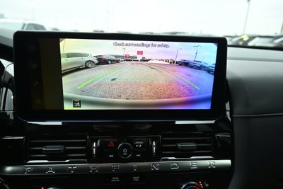 2026 Nissan Pathfinder SV