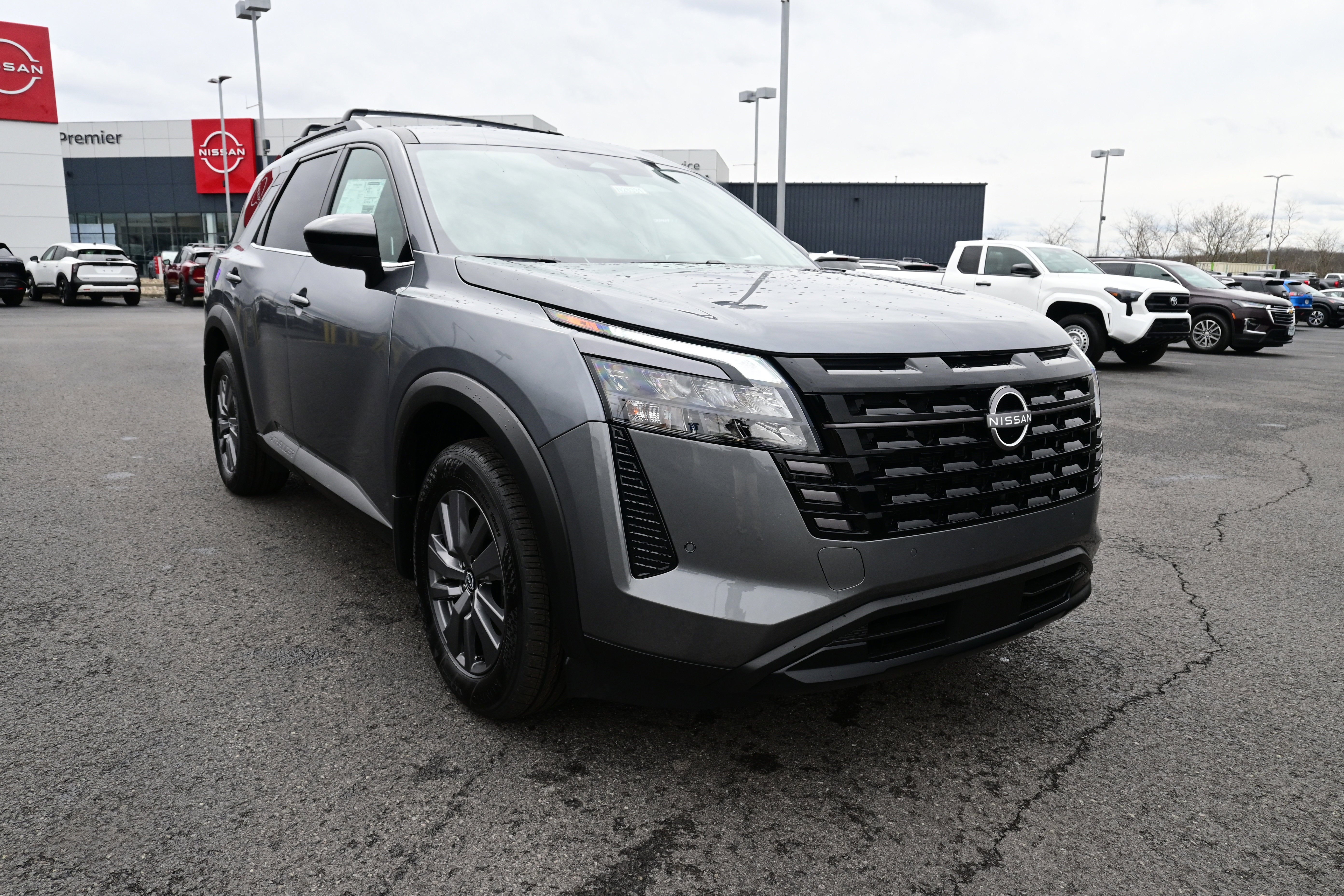 2026 Nissan Pathfinder SV