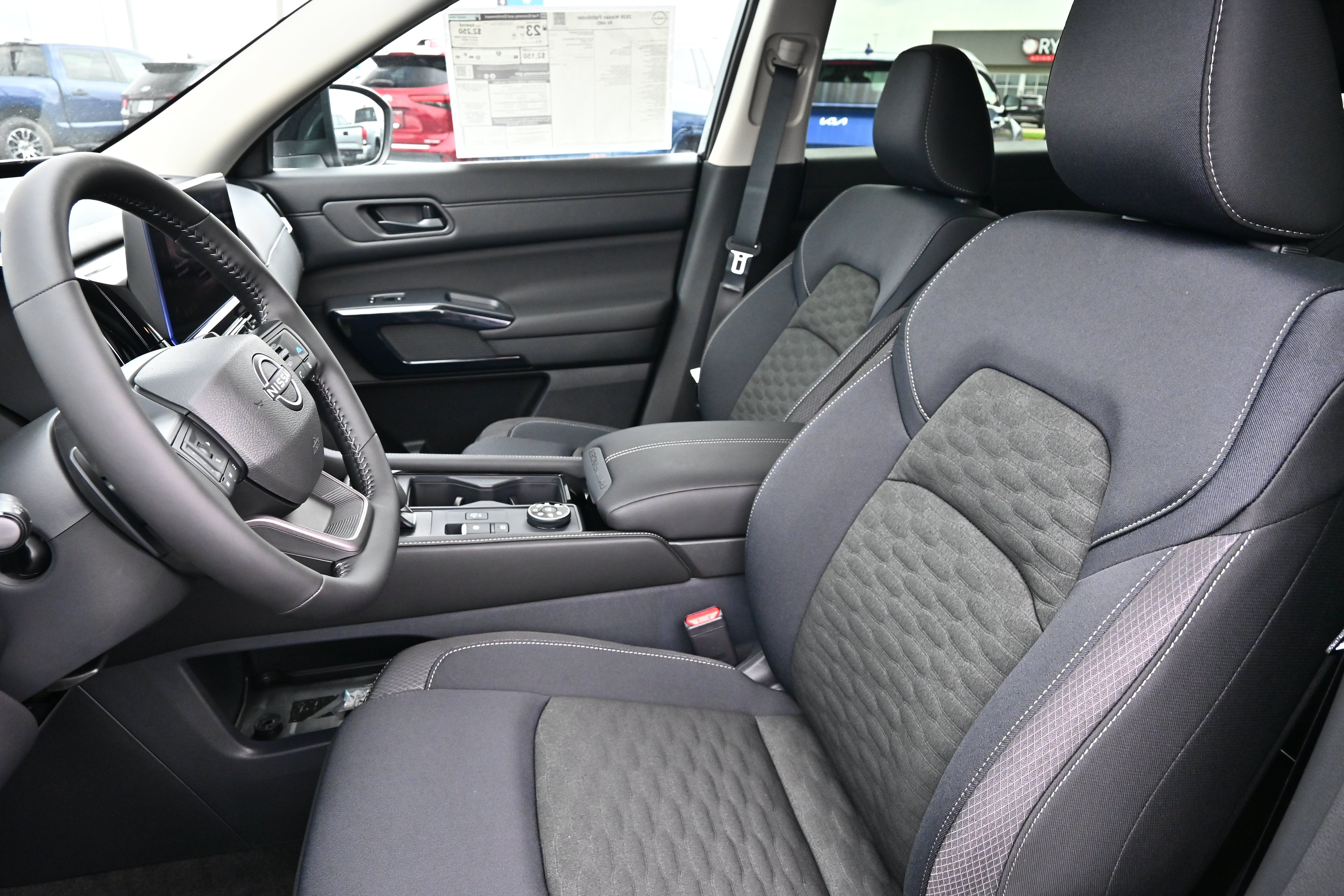 2026 Nissan Pathfinder SV