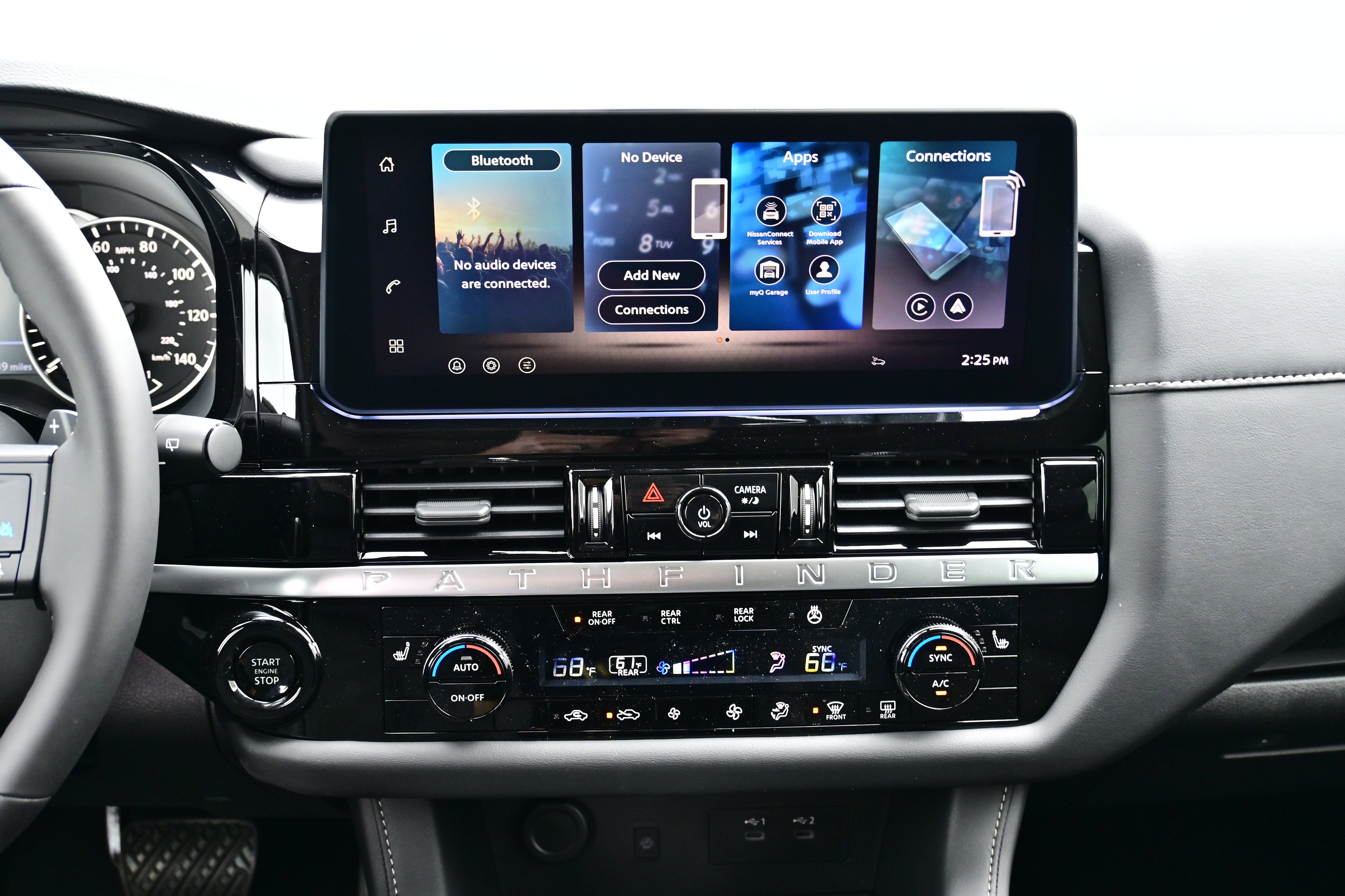 2026 Nissan Pathfinder SV