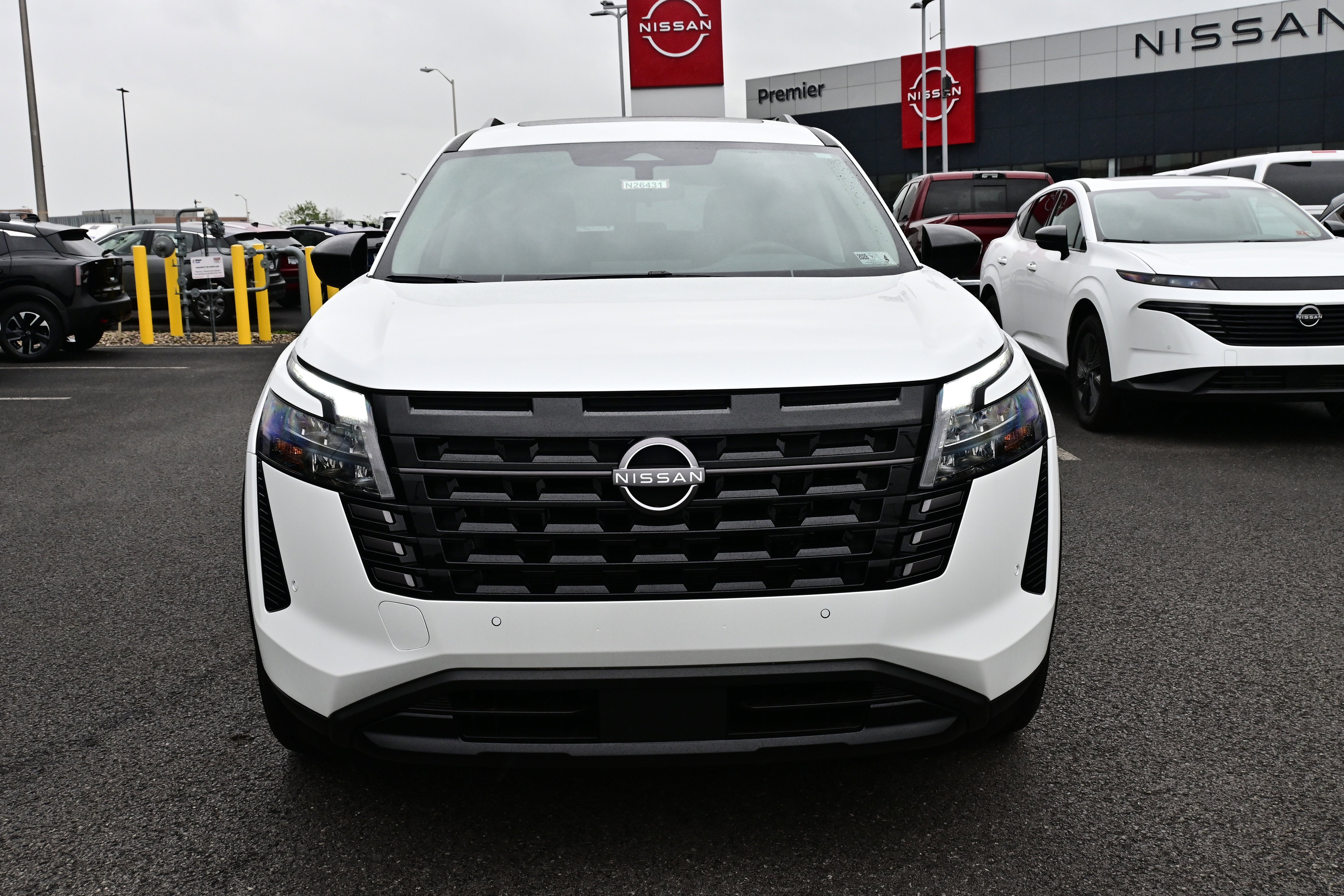 2026 Nissan Pathfinder SV