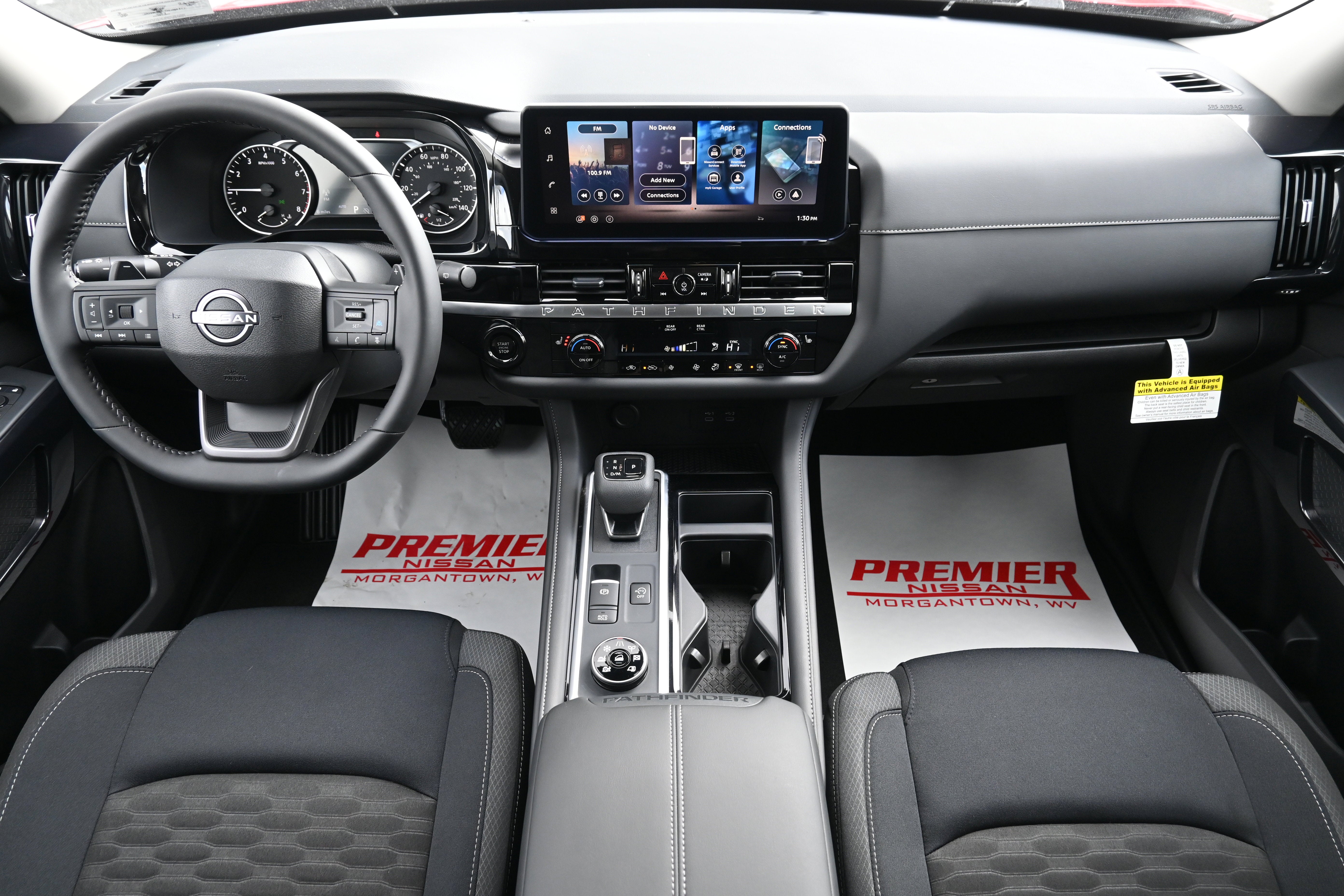 2026 Nissan Pathfinder SV