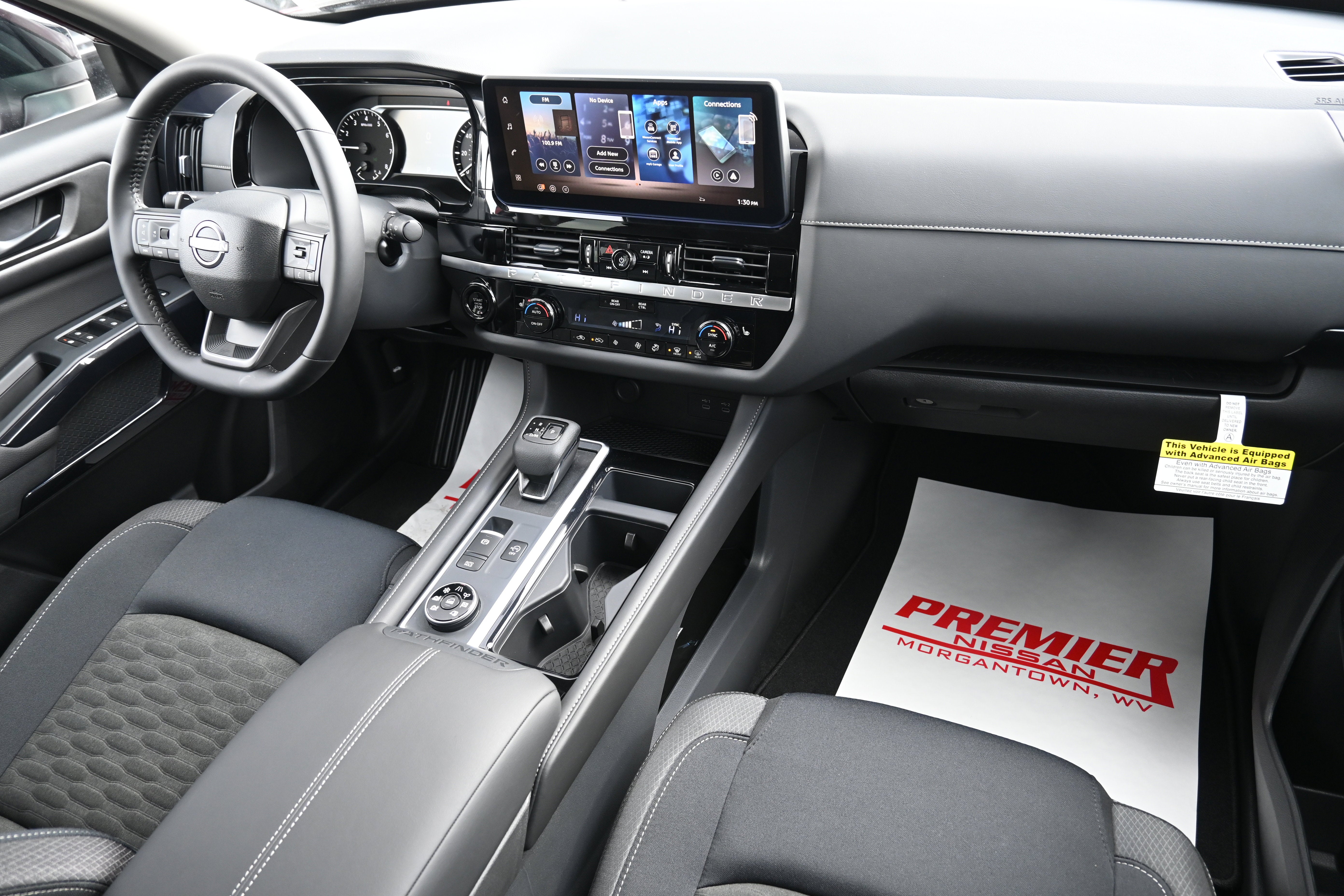 2026 Nissan Pathfinder SV