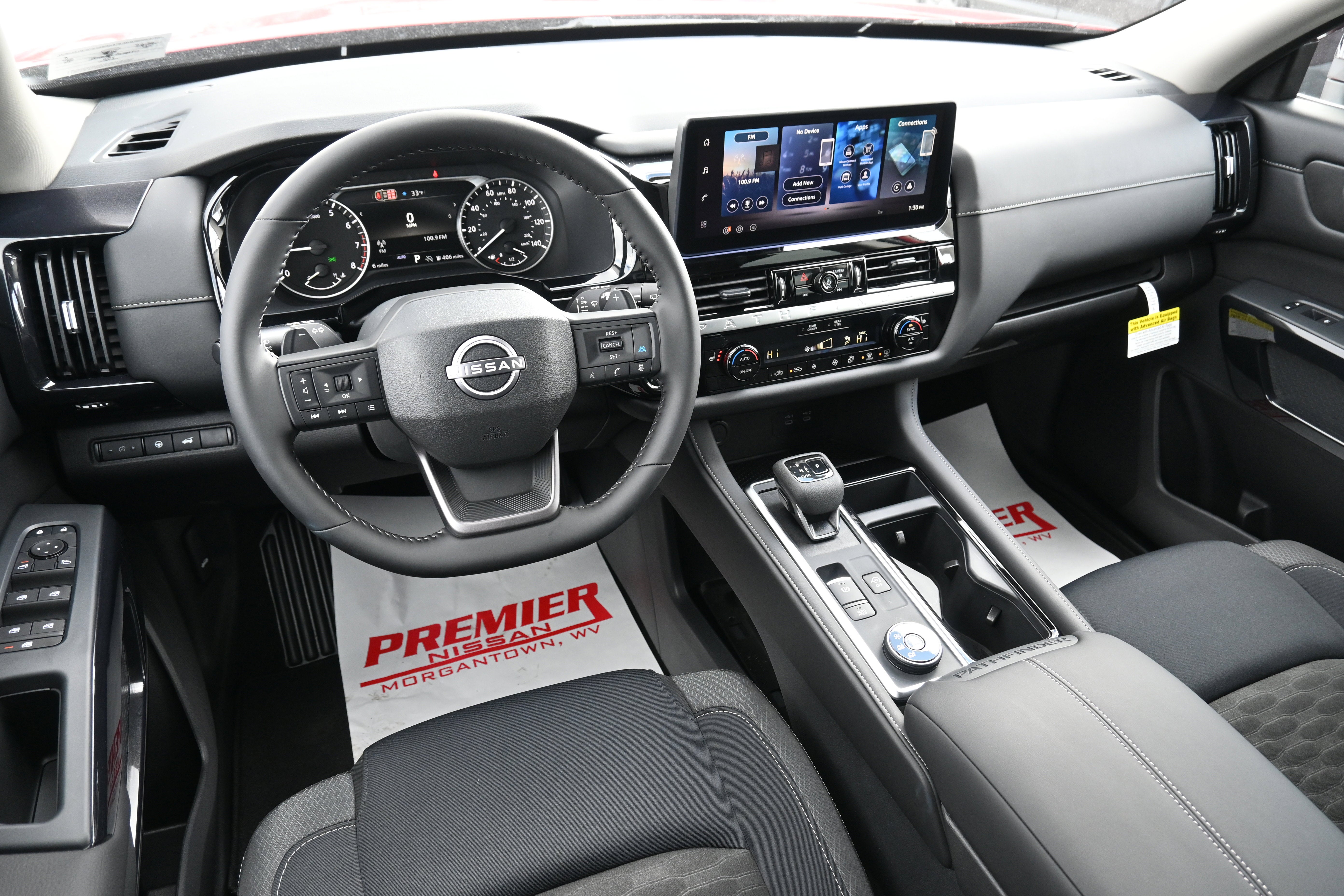 2026 Nissan Pathfinder SV