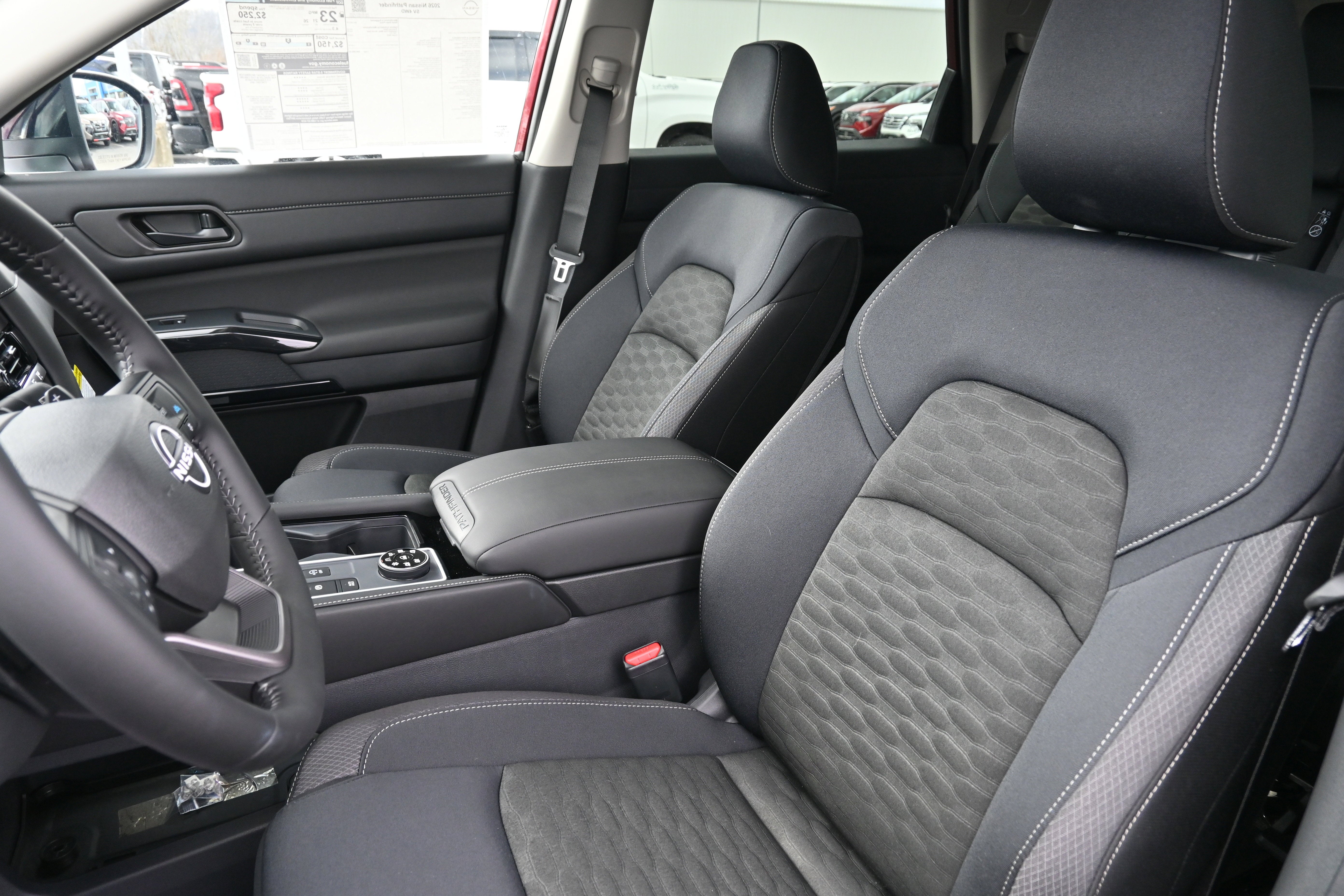 2026 Nissan Pathfinder SV