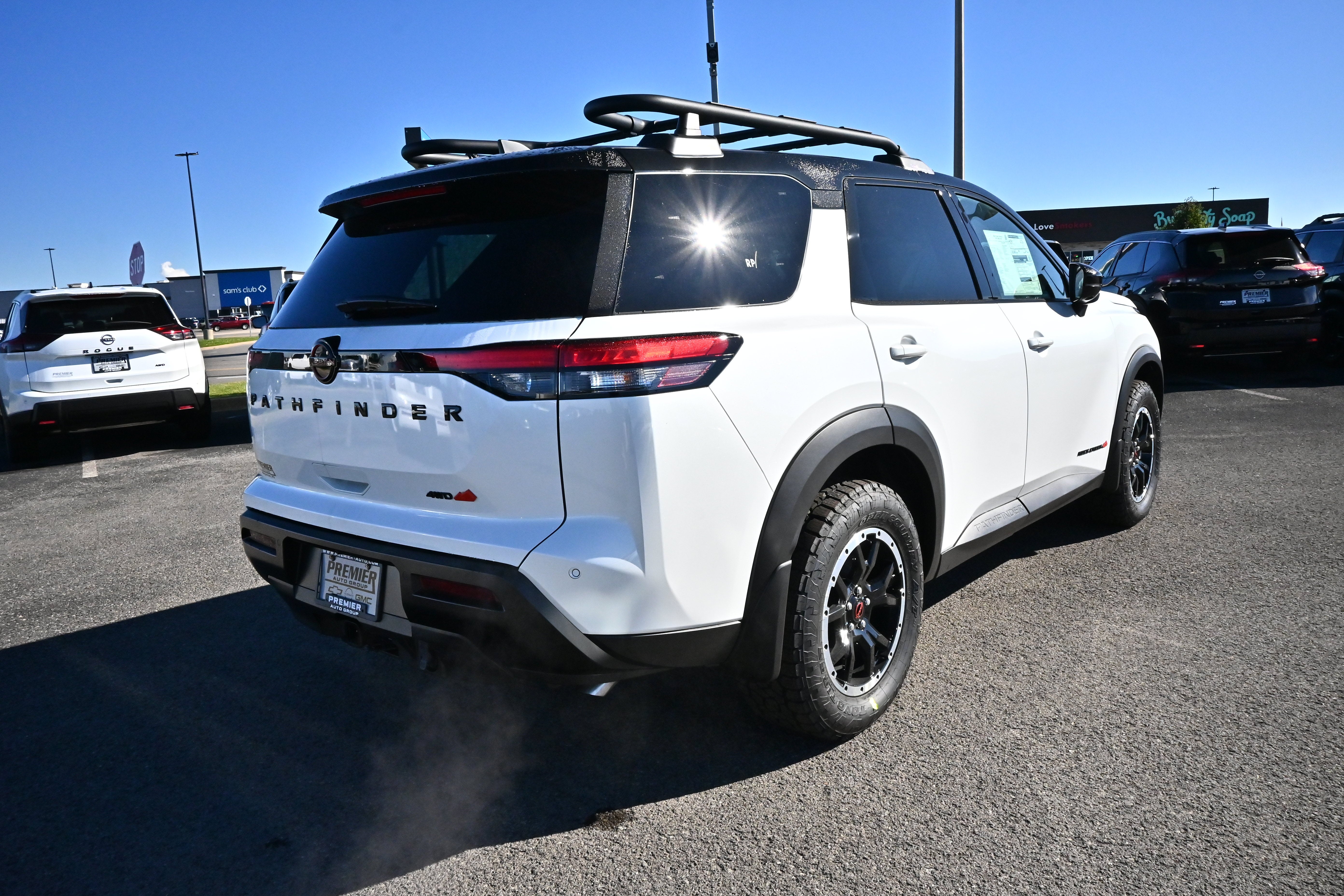 2026 Nissan Pathfinder Rock Creek®