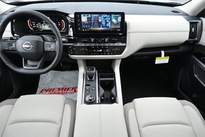 2026 Nissan Pathfinder SL