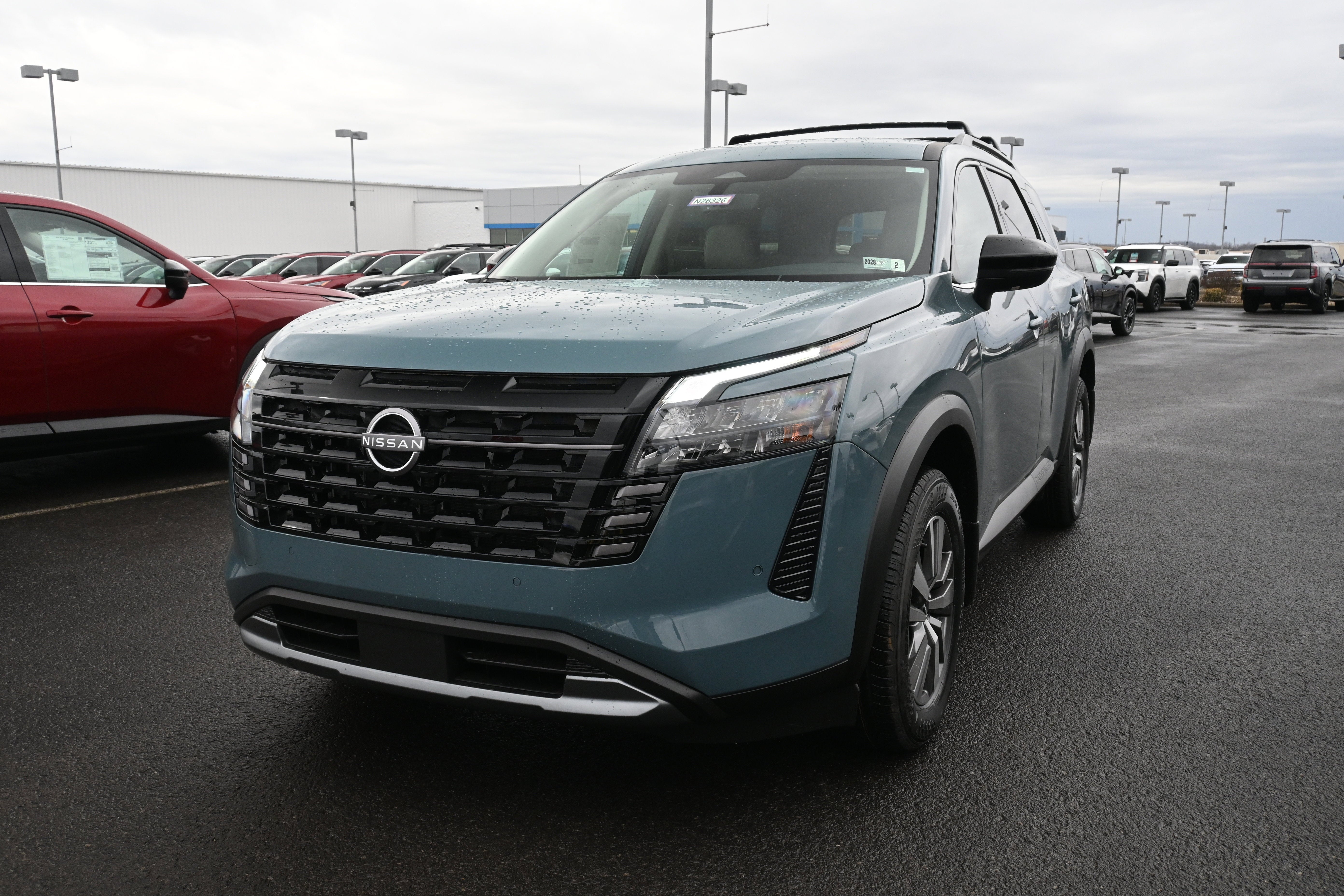 2026 Nissan Pathfinder SL