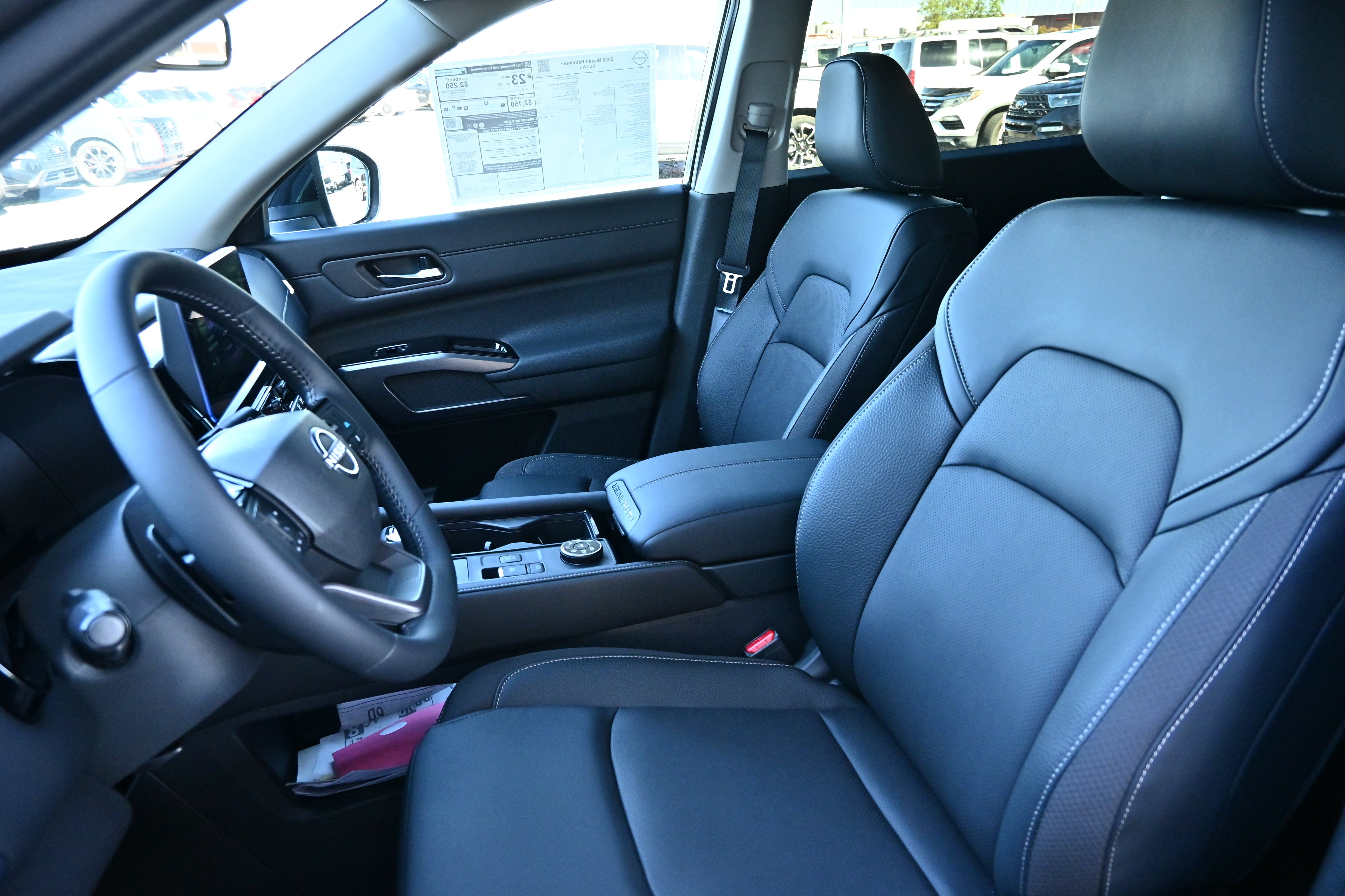 2026 Nissan Pathfinder SL