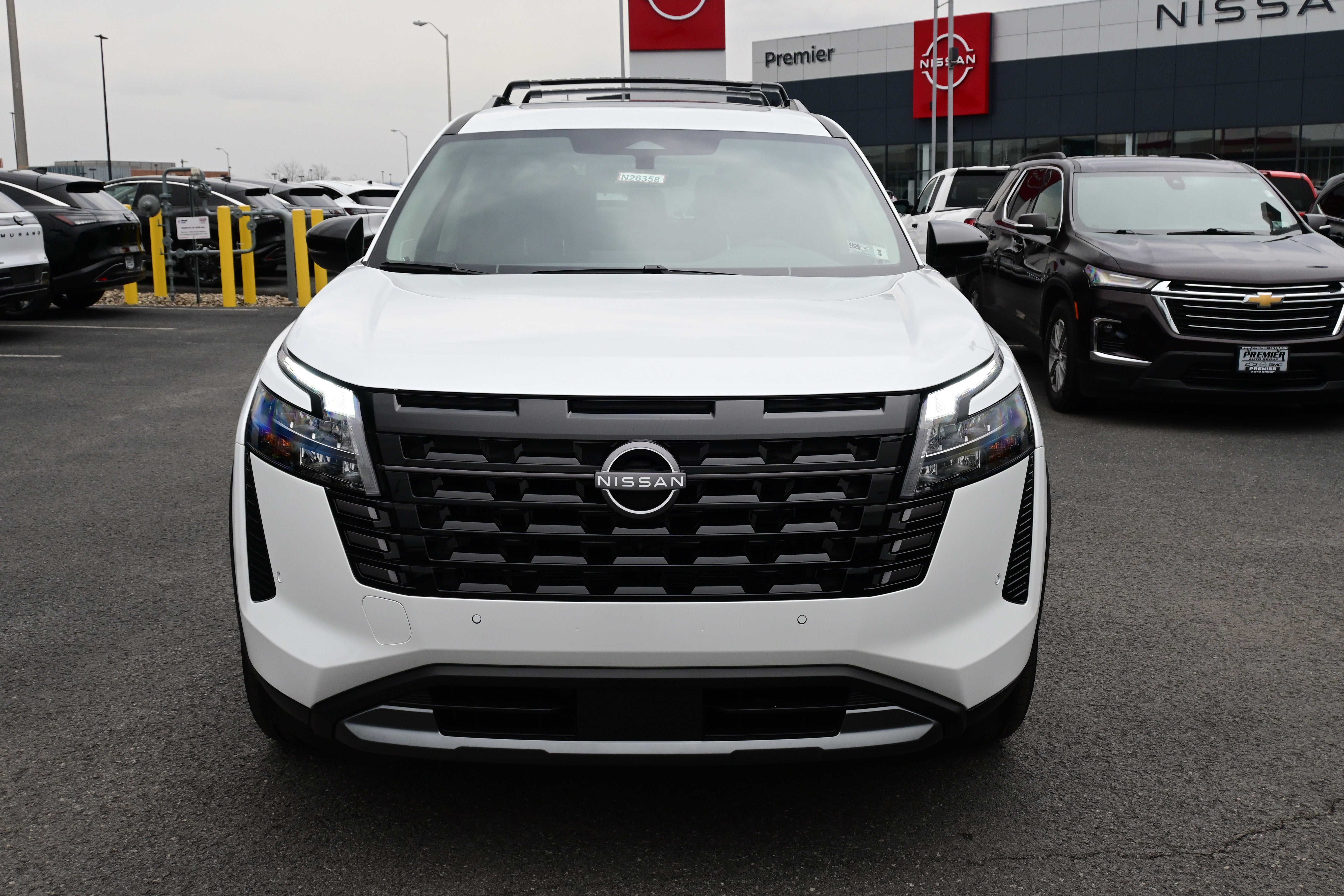 2026 Nissan Pathfinder SL