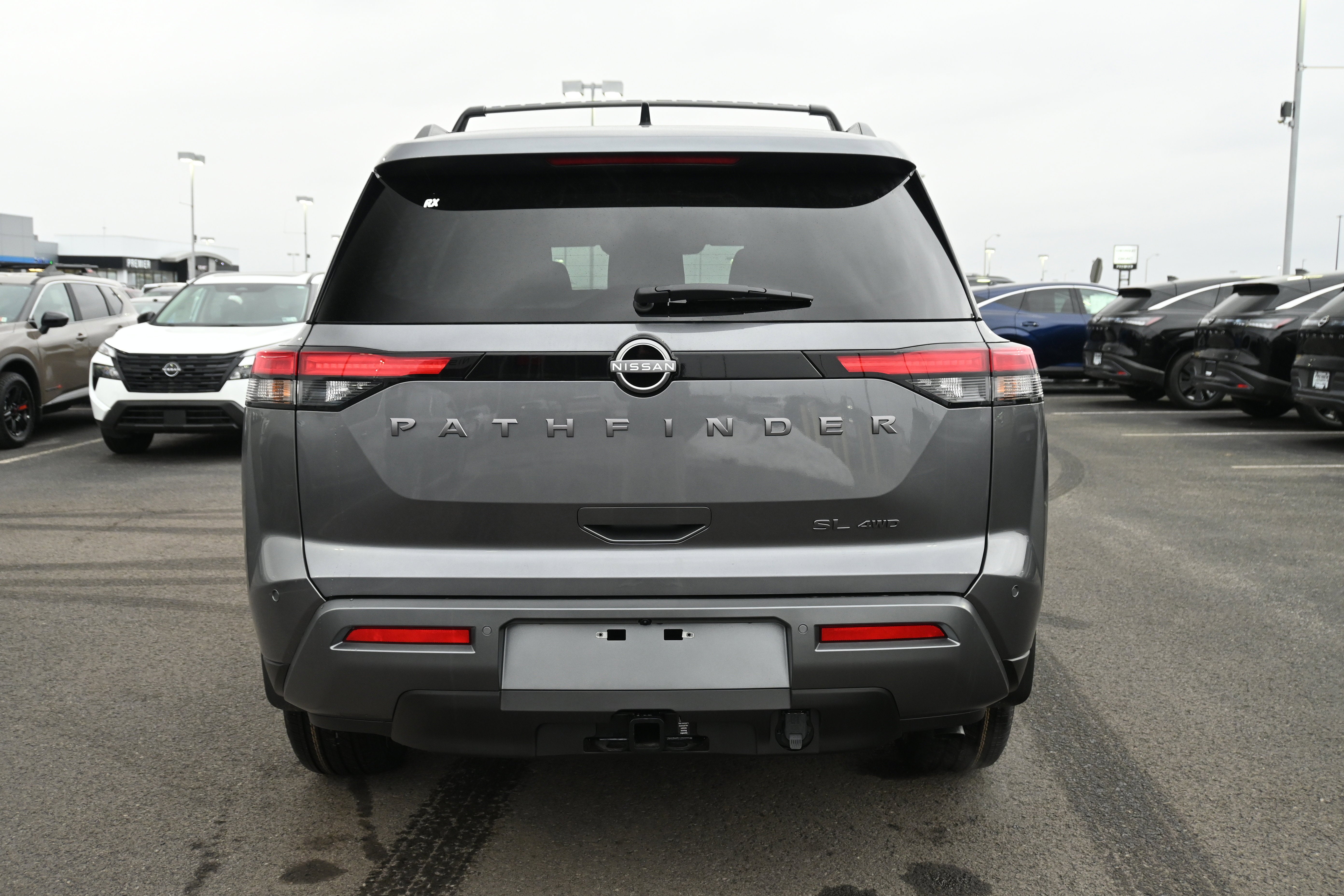 2026 Nissan Pathfinder SL