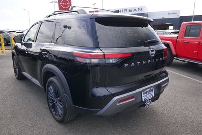 2026 Nissan Pathfinder SL