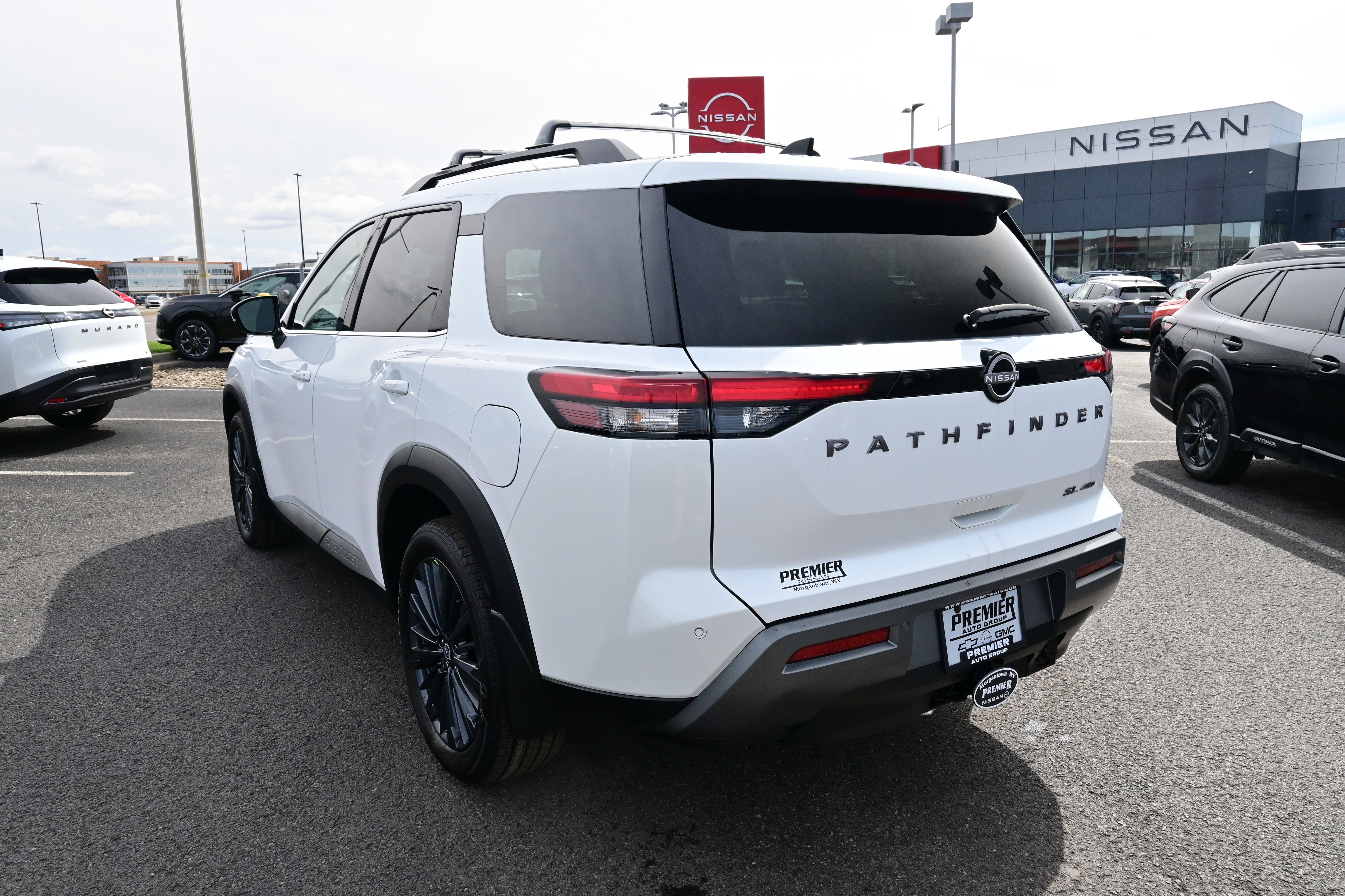 2026 Nissan Pathfinder SL