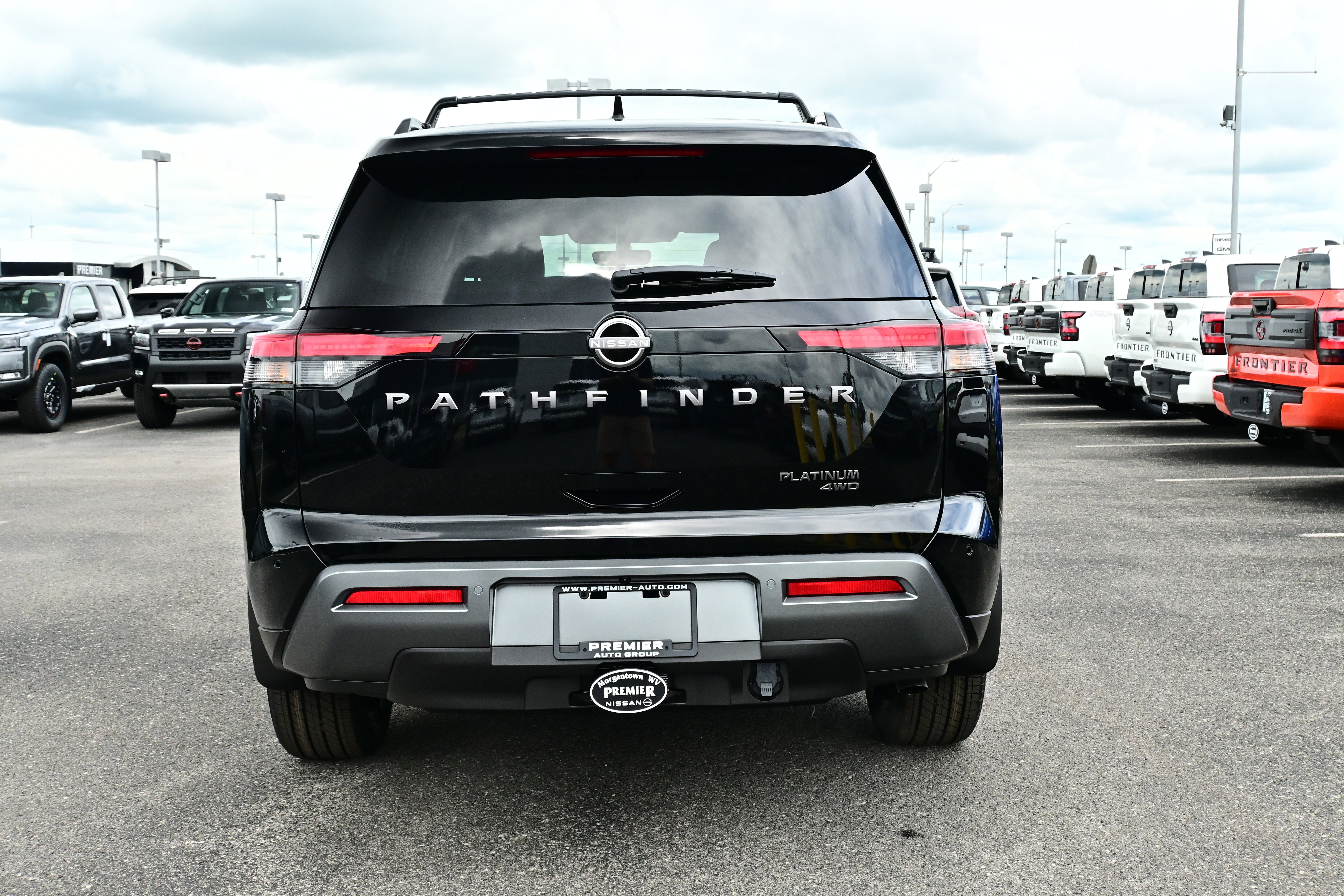 2026 Nissan Pathfinder Platinum