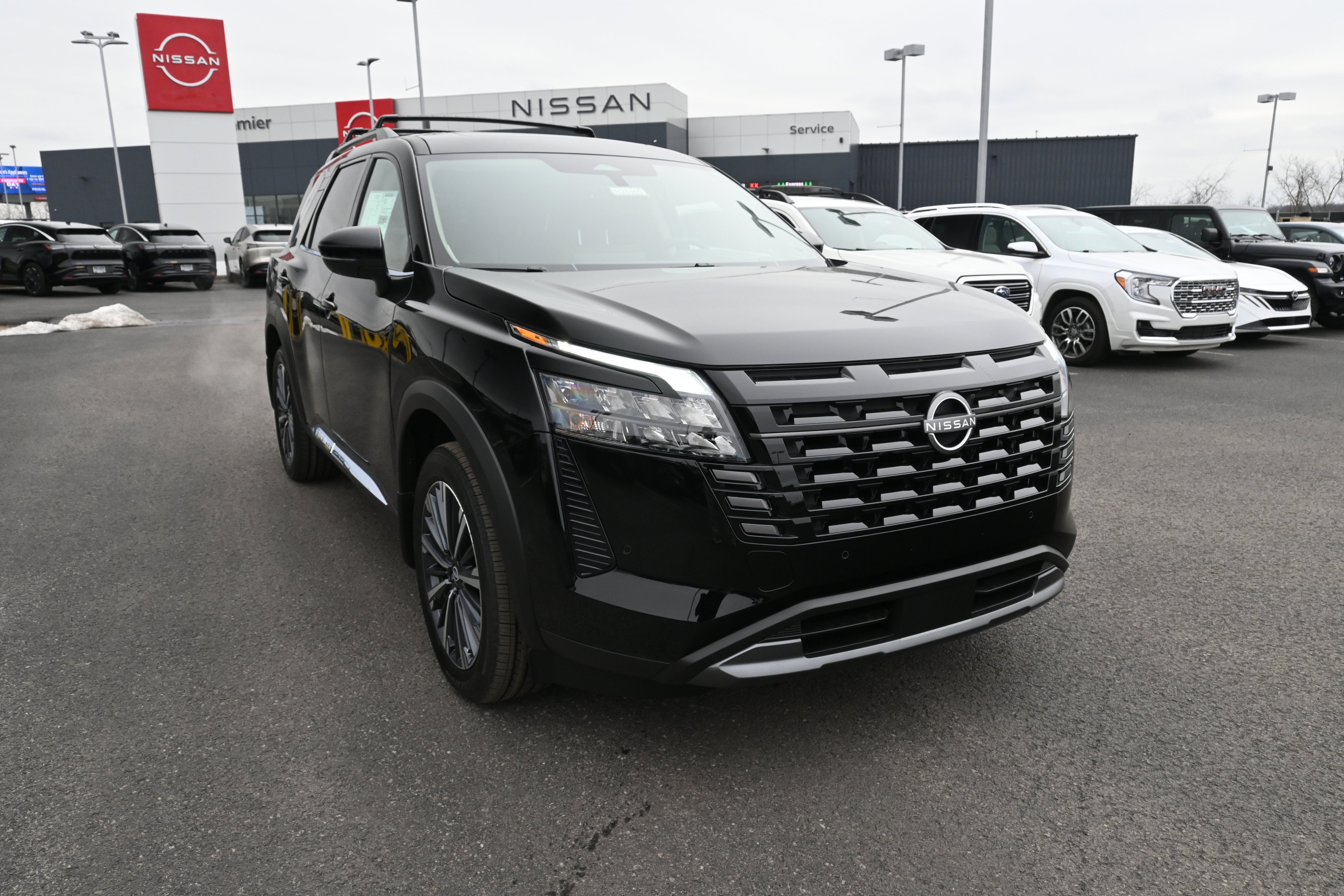 2026 Nissan Pathfinder Platinum