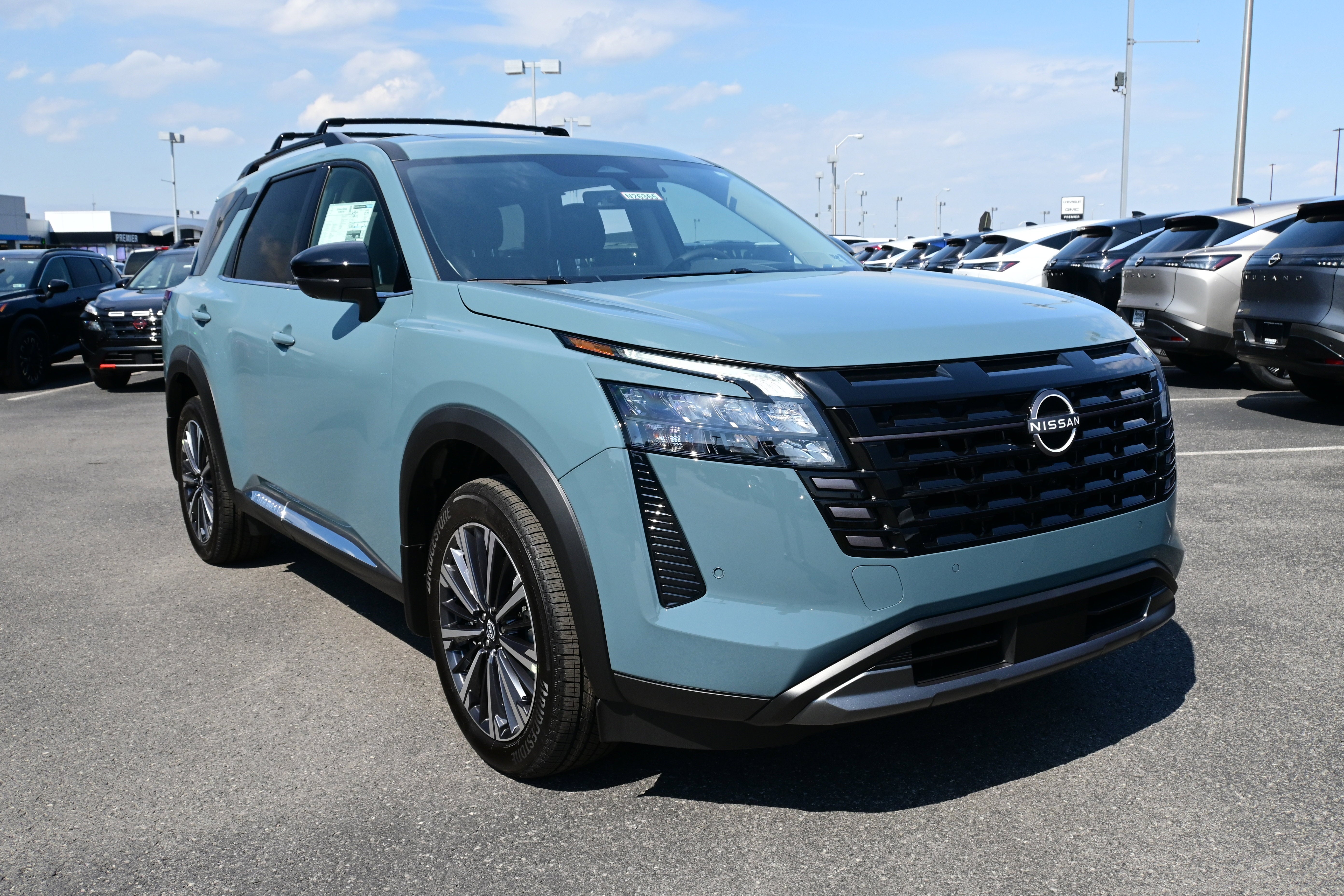 2026 Nissan Pathfinder Platinum