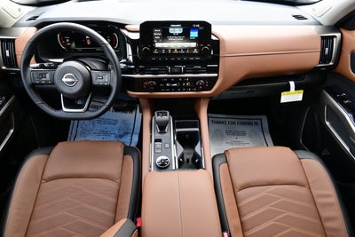 2025 Nissan Pathfinder Platinum