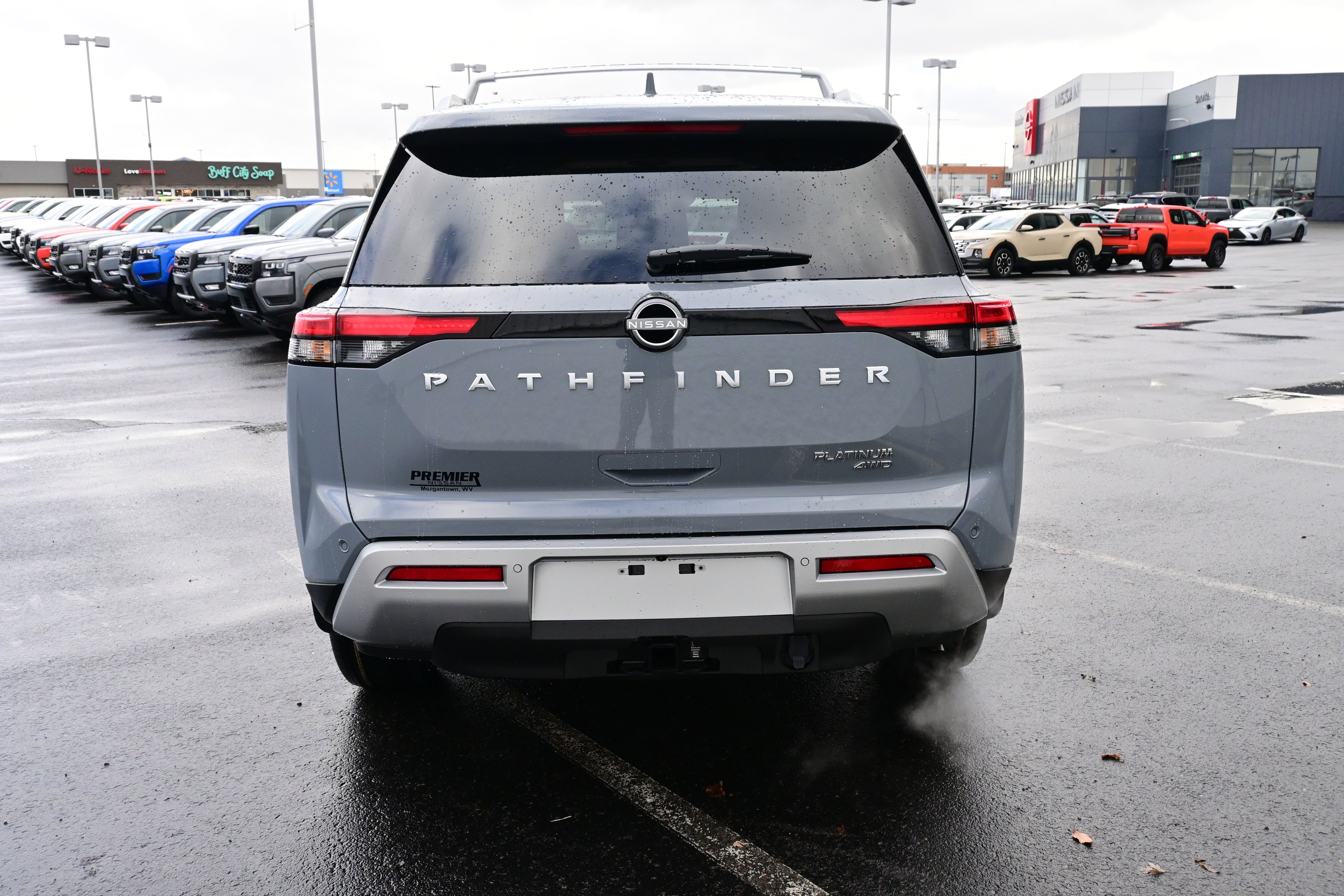 2025 Nissan Pathfinder Platinum