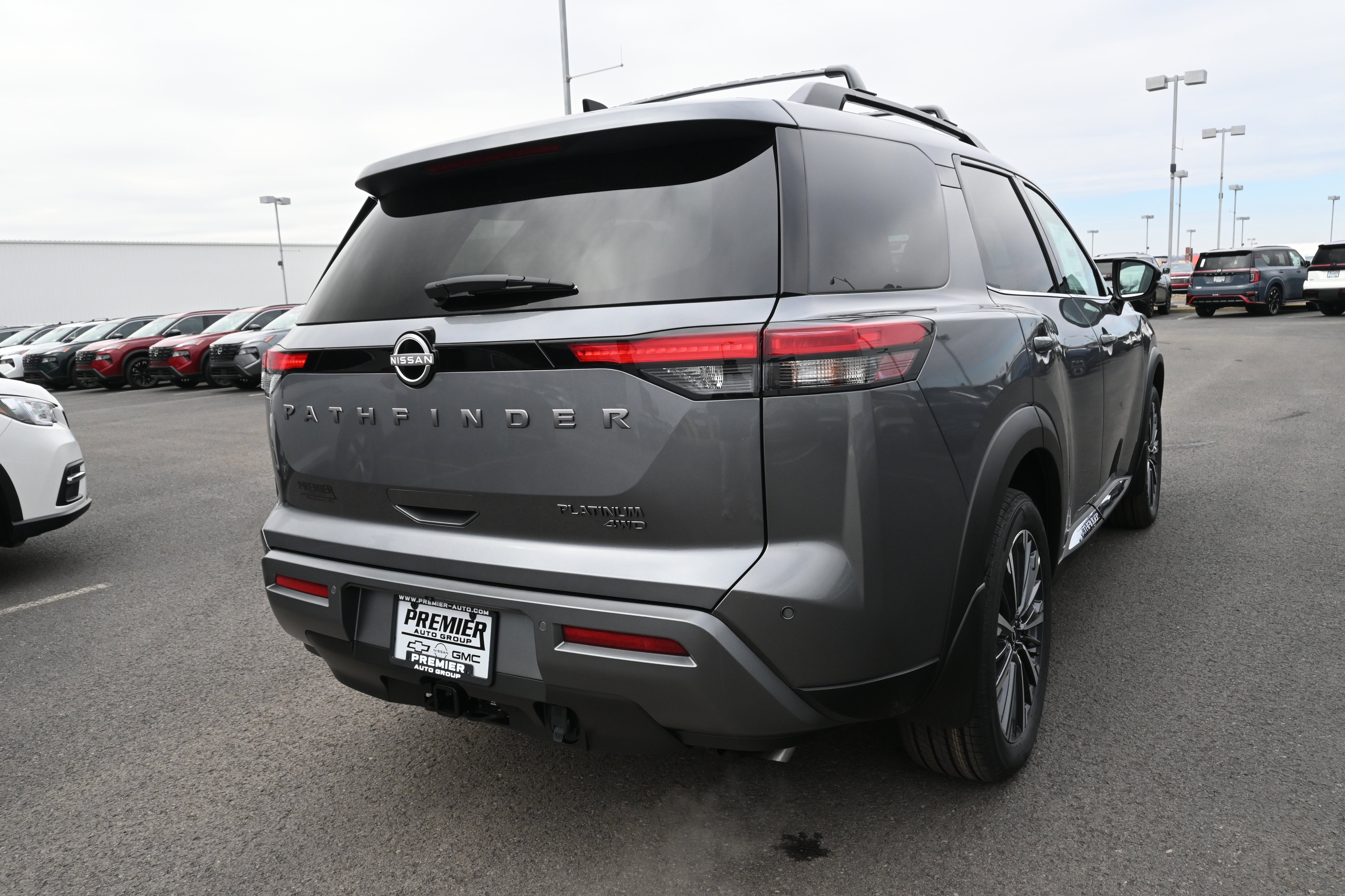 2026 Nissan Pathfinder Platinum