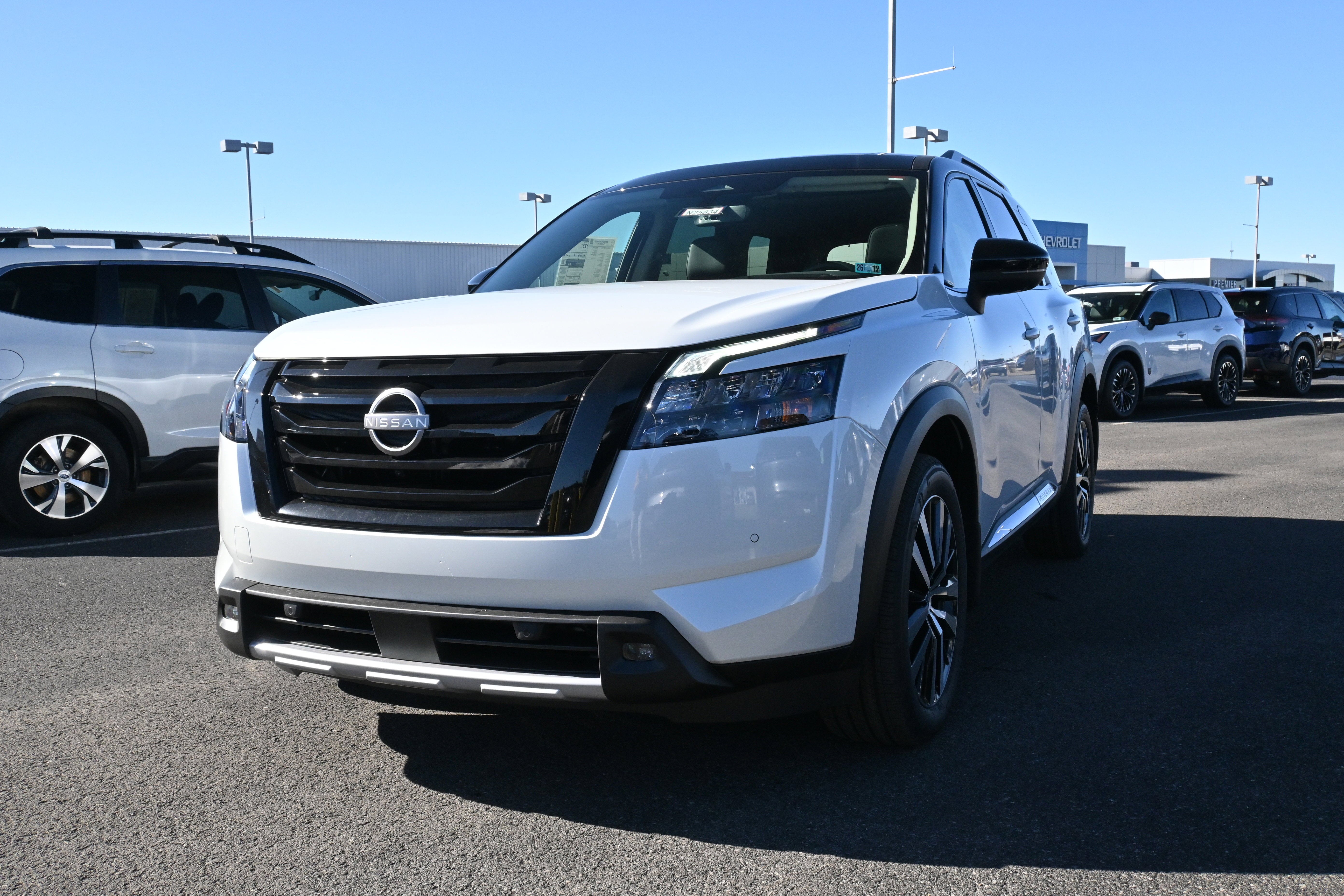 2025 Nissan Pathfinder Platinum