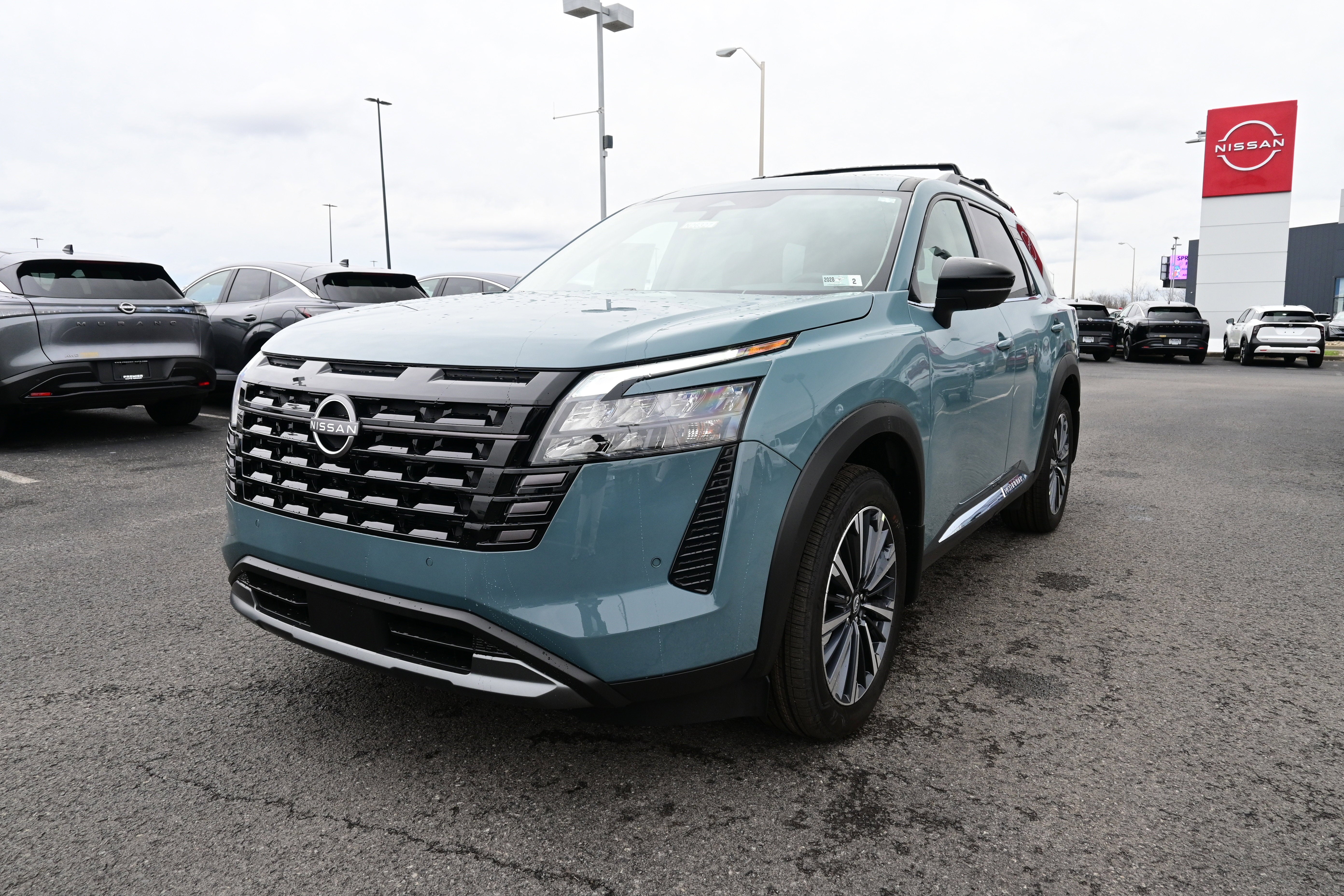 2026 Nissan Pathfinder Platinum