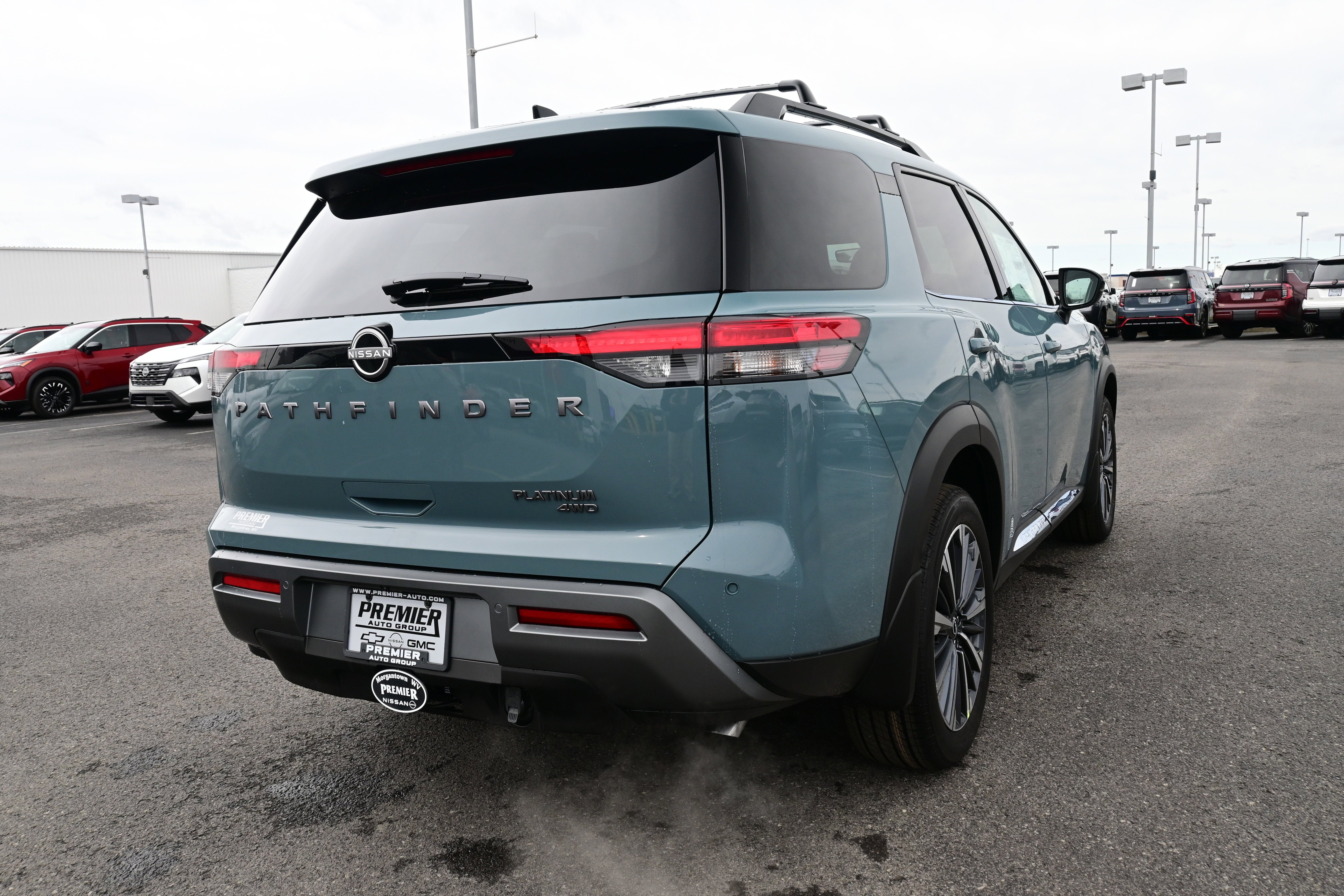 2026 Nissan Pathfinder Platinum