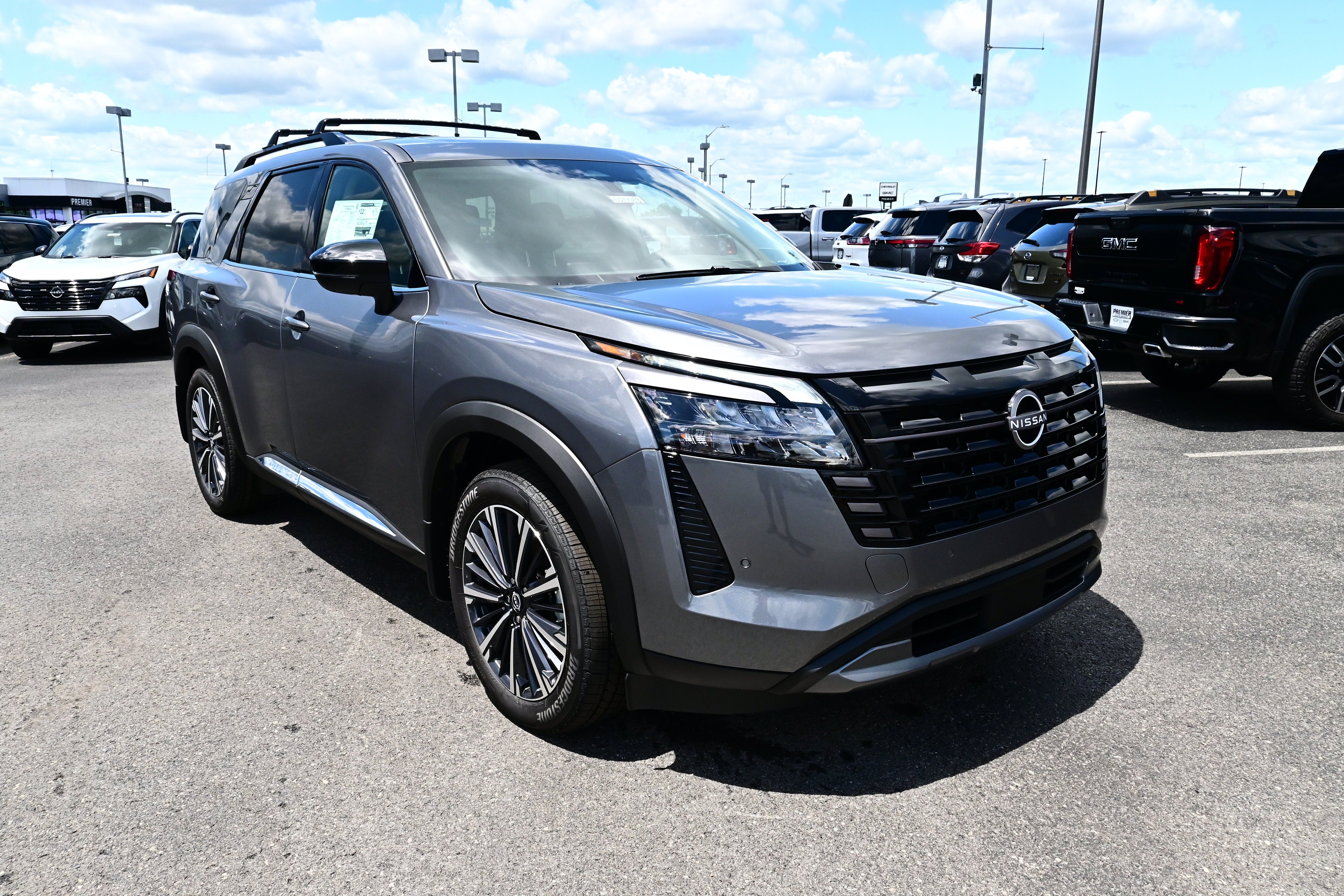 2026 Nissan Pathfinder Platinum